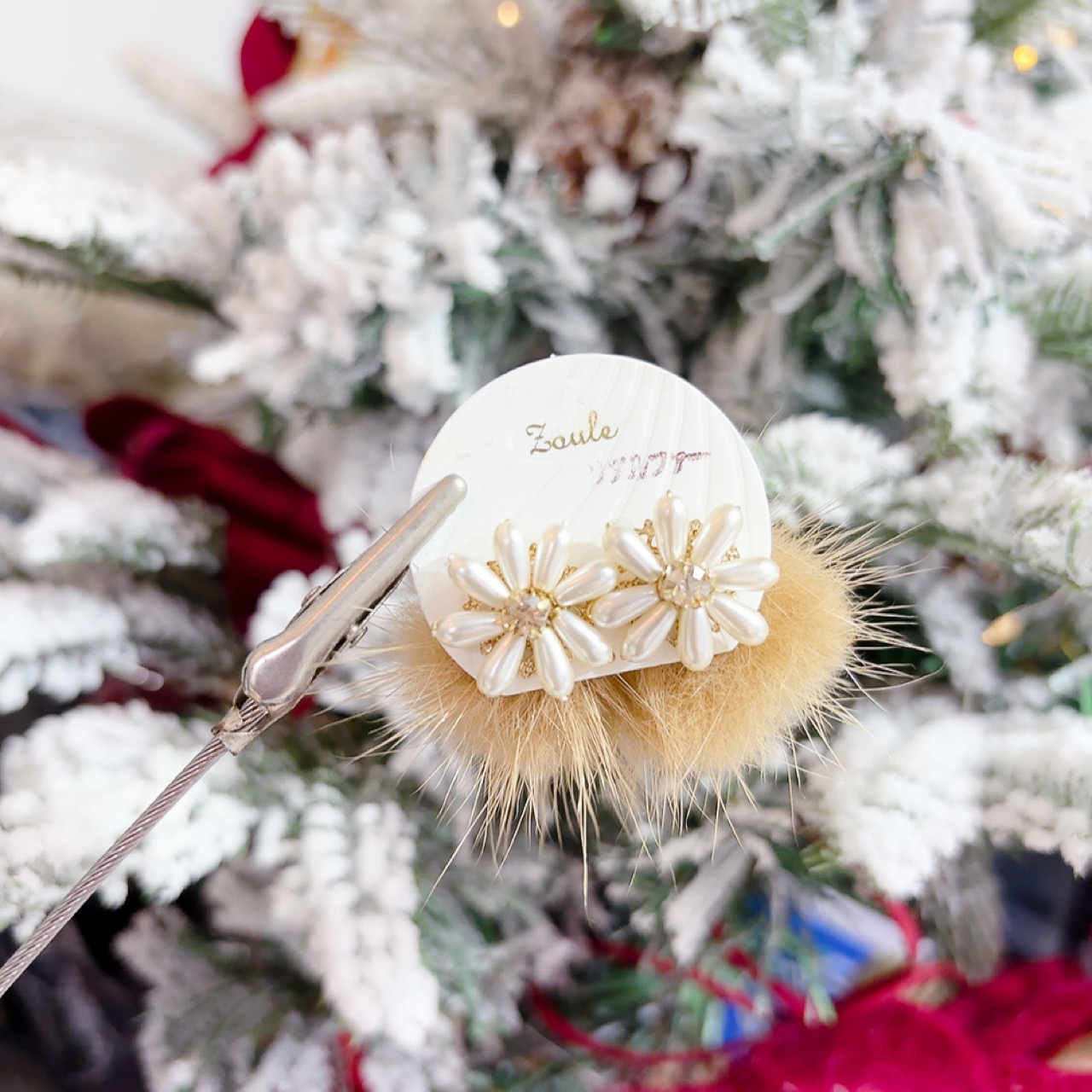 [網站限定優惠]【Zoule】 珍珠花形毛毛耳環