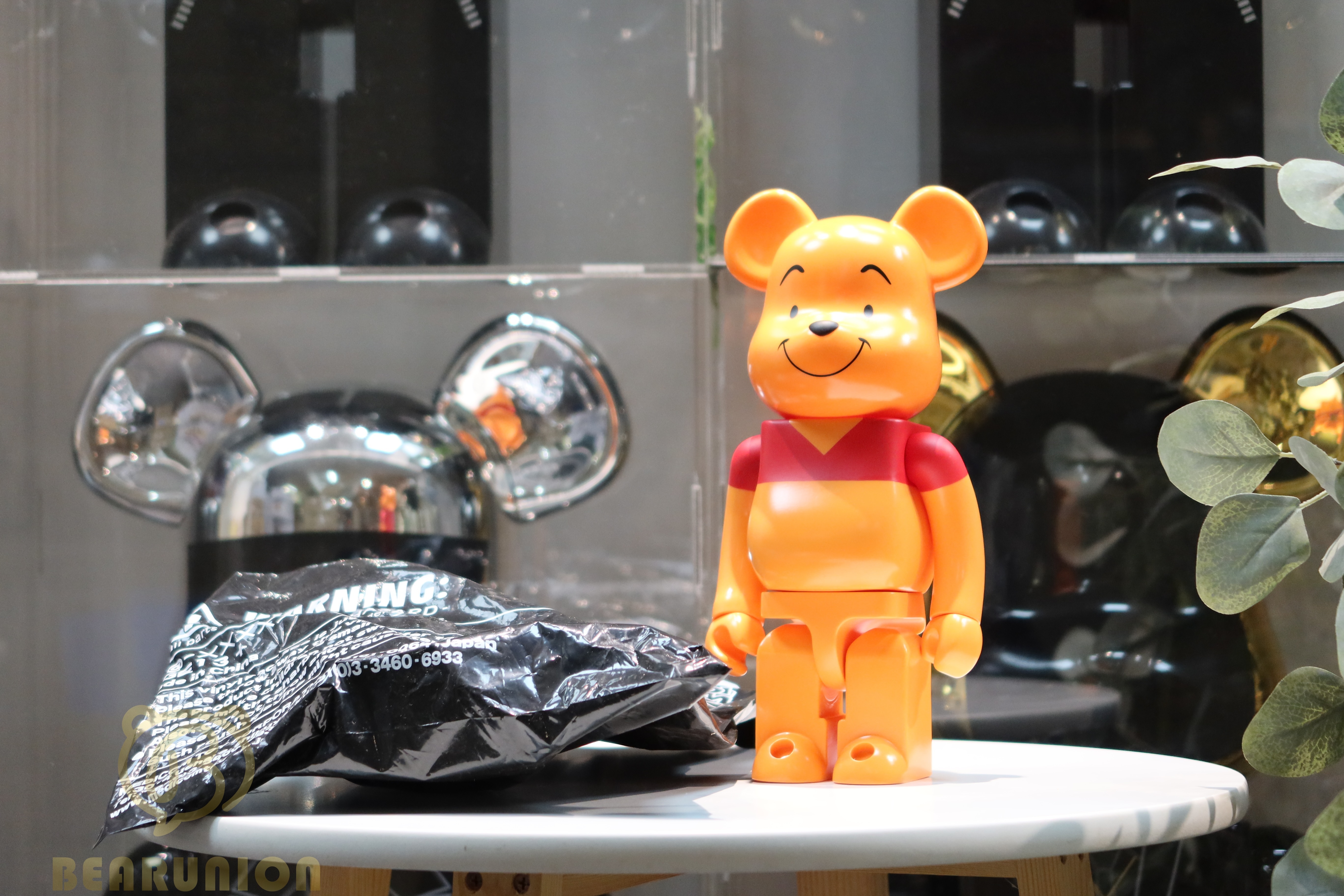 🥇現貨🥇Bearbrick 400% Disney Winnie The Pooh 2002 Character Convention