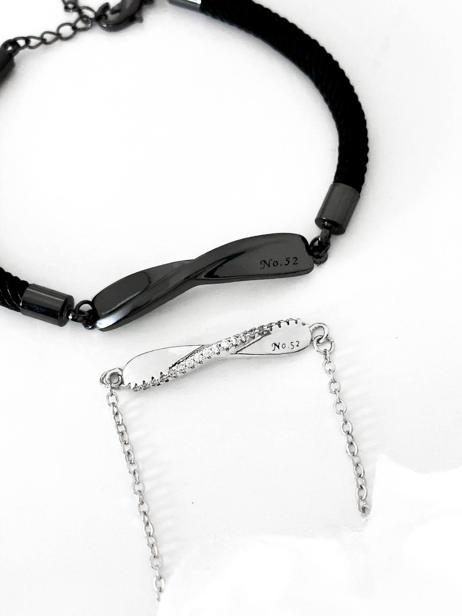 「莫比烏斯」情侶手鏈 | S925純銀 | 免費刻字