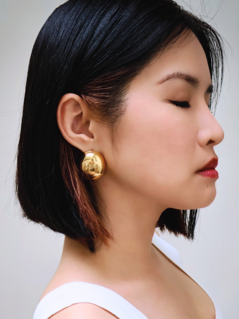 吳爾芙的鵝卵石｜輕量小眾設計立體耳環 (金色,可改耳夾)