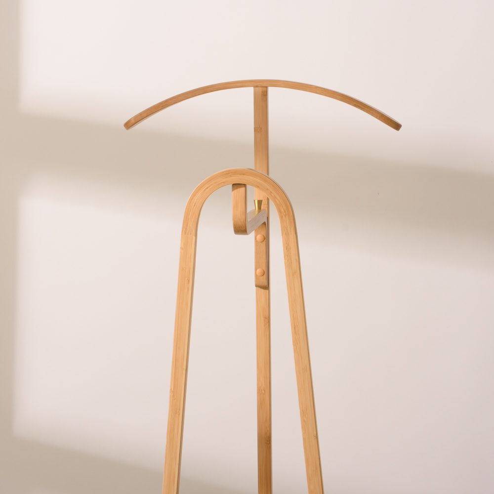 RICO 衣帽架正前方有掛帽子的位置