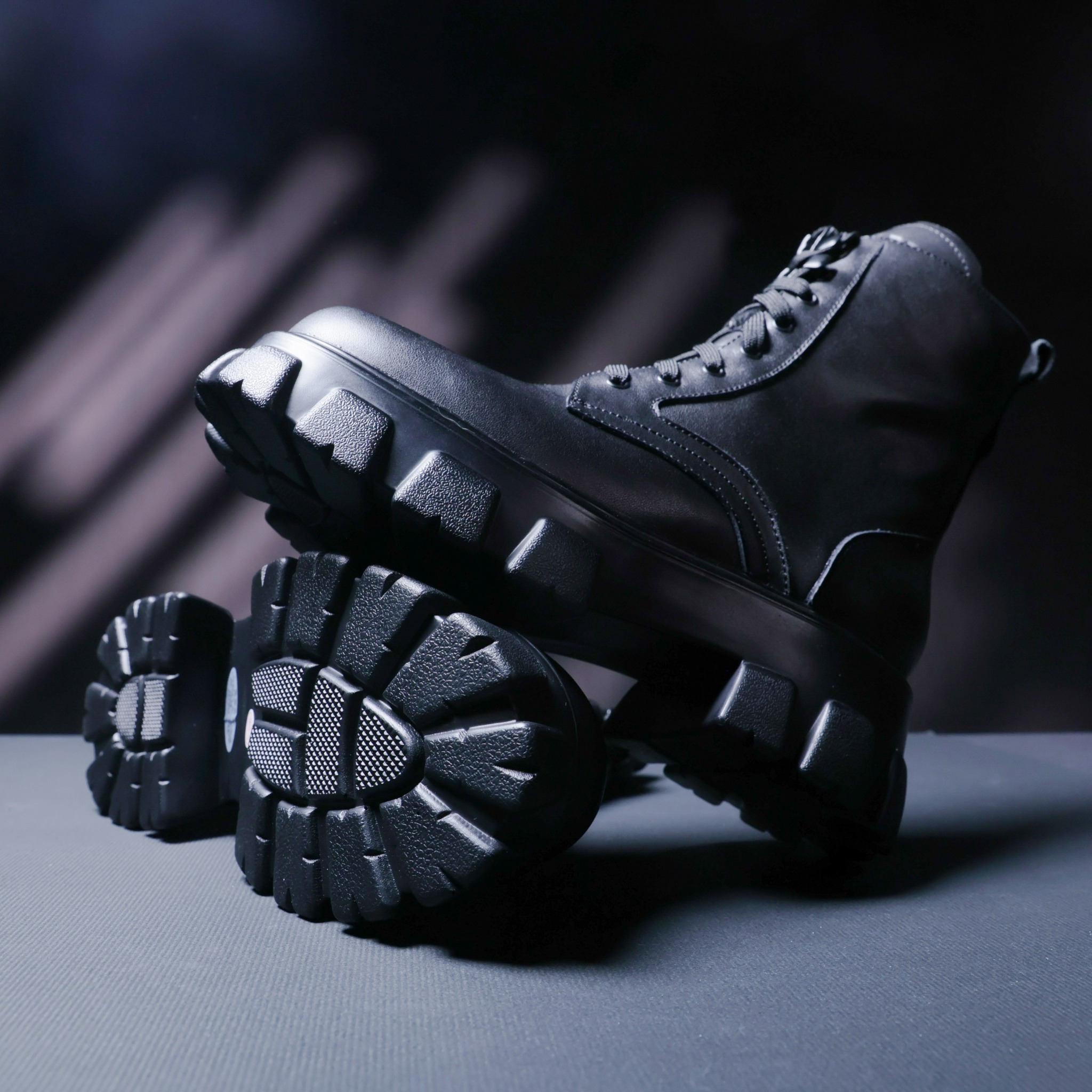 COBIE獨家款！內外全真皮超修飾顯高䠷側拉鍊厚底軍靴6cm無痛增高