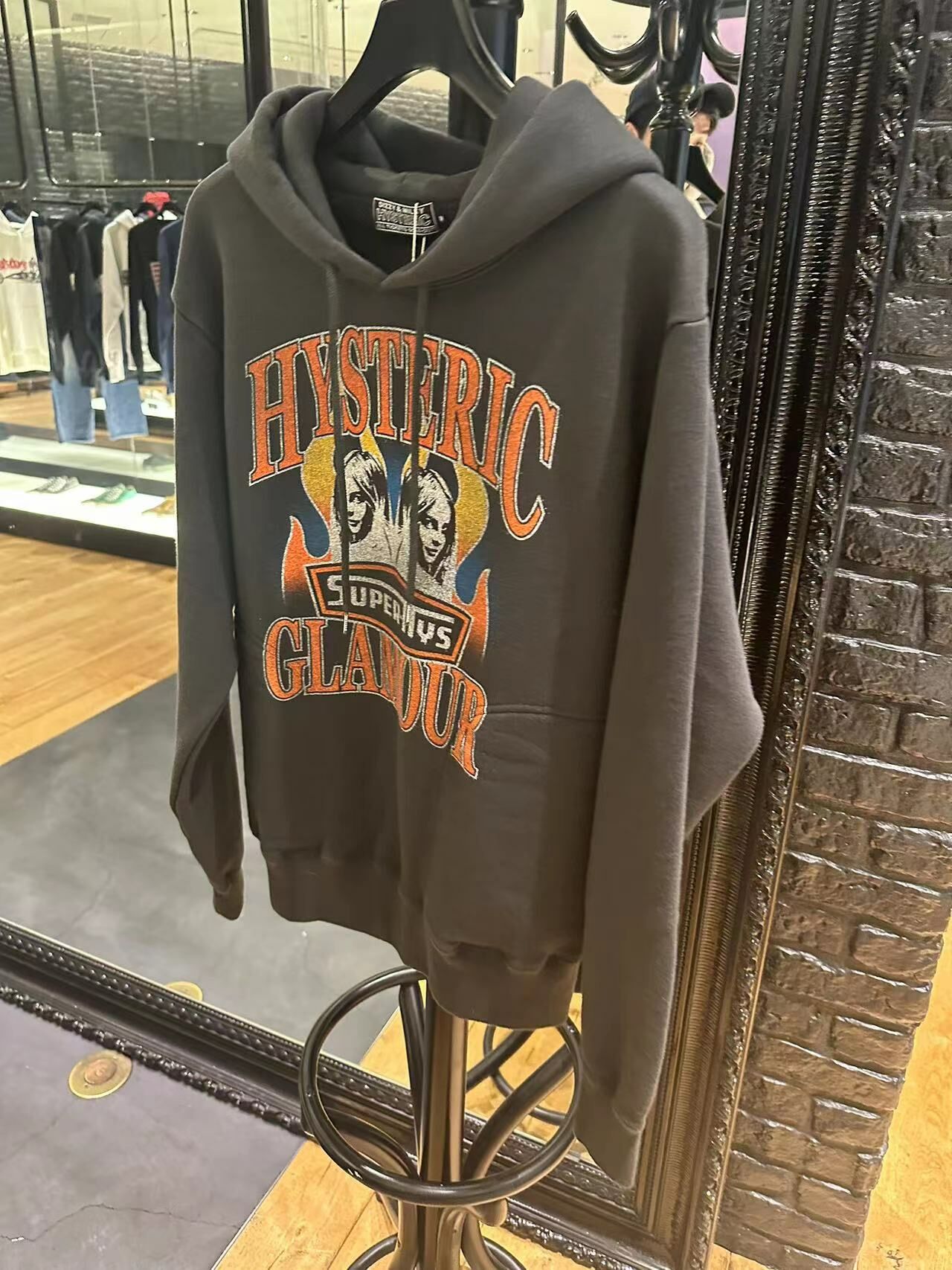 Hysteric 炭黑色有帽衛衣 -T