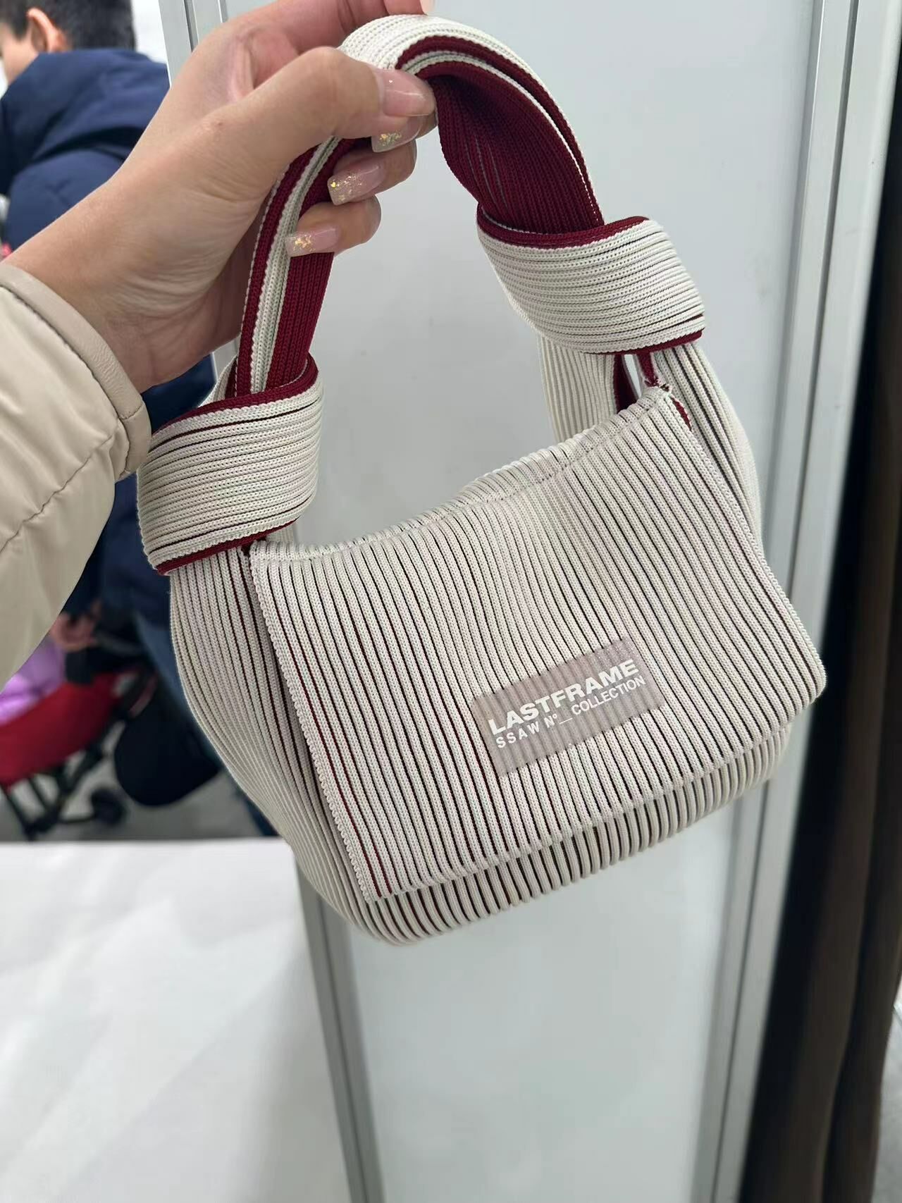 日本本土揭蓋手挽袋 -T