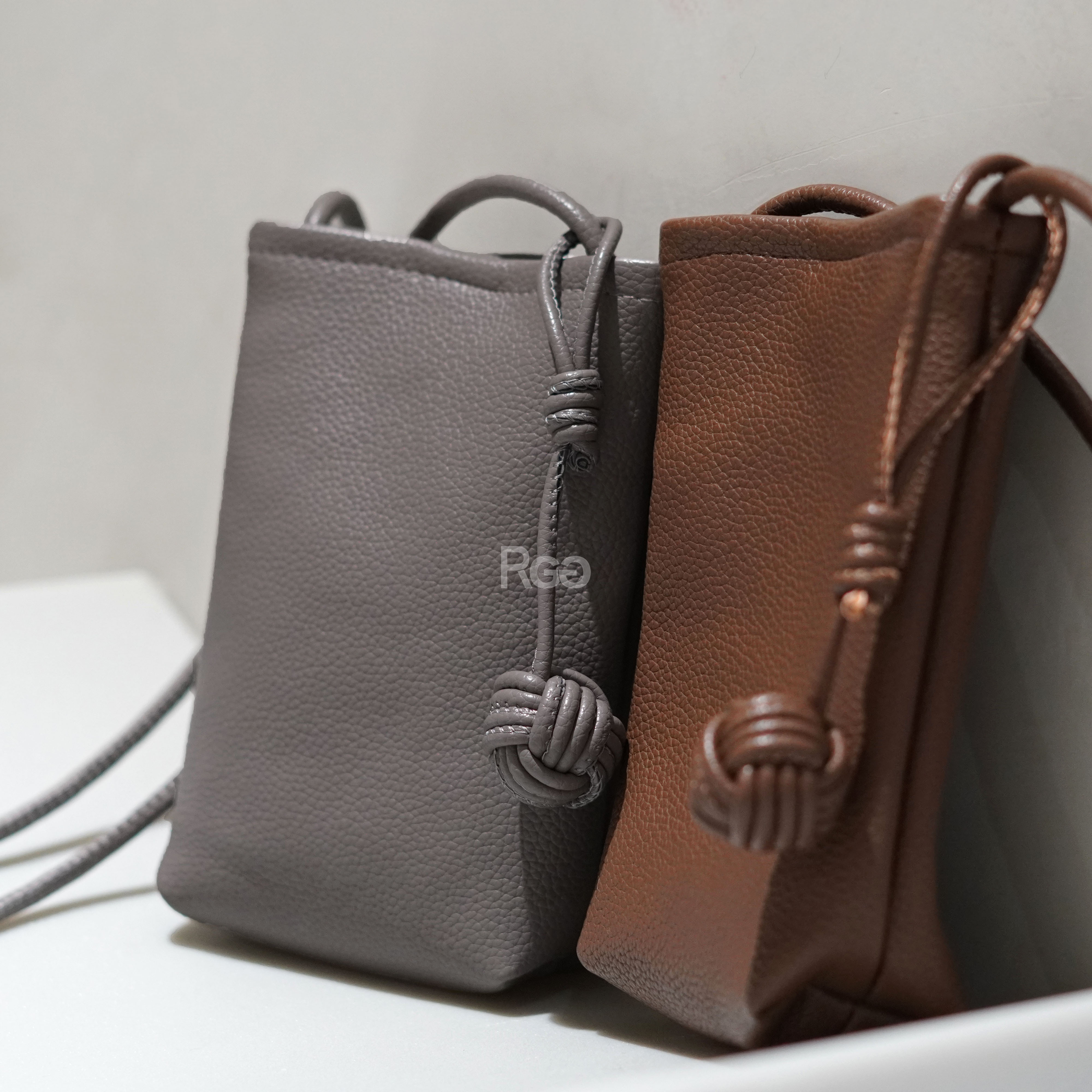 編織球側背小包質感暖灰與美拉德咖色