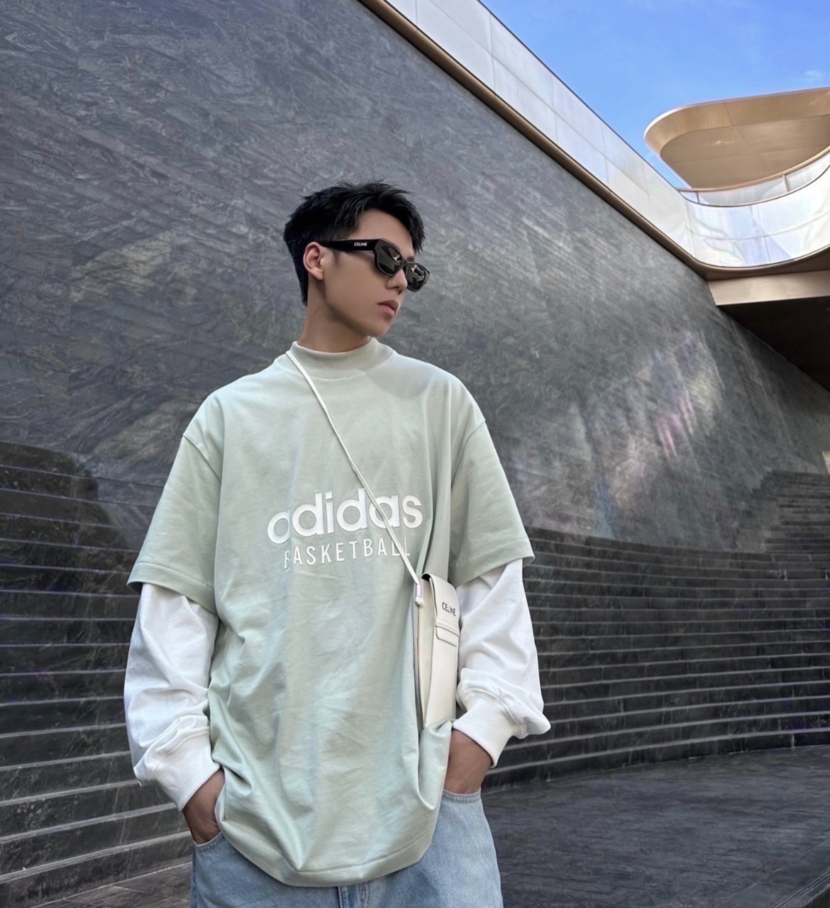 Adidas 海外限定basketball系列短袖
