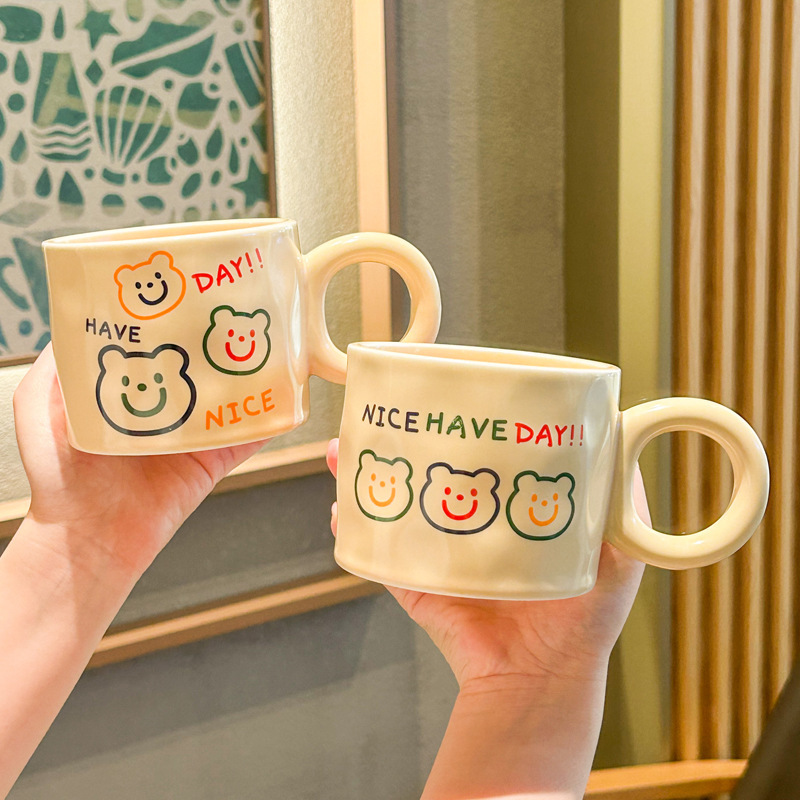 《3502》奶油微笑小熊馬克杯(含湯匙)400ML