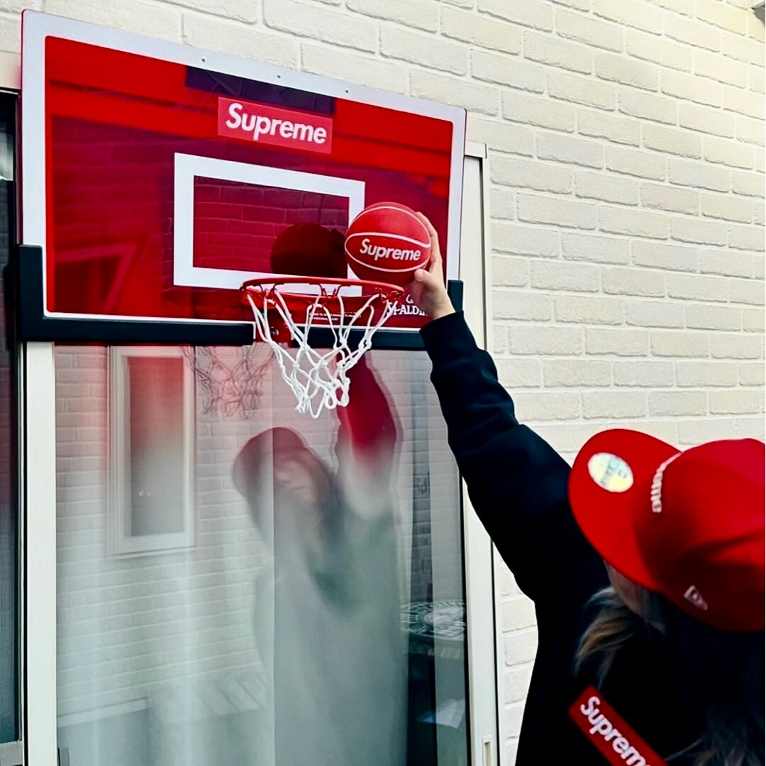 Supreme /Spalding Mini Basketball Hoop