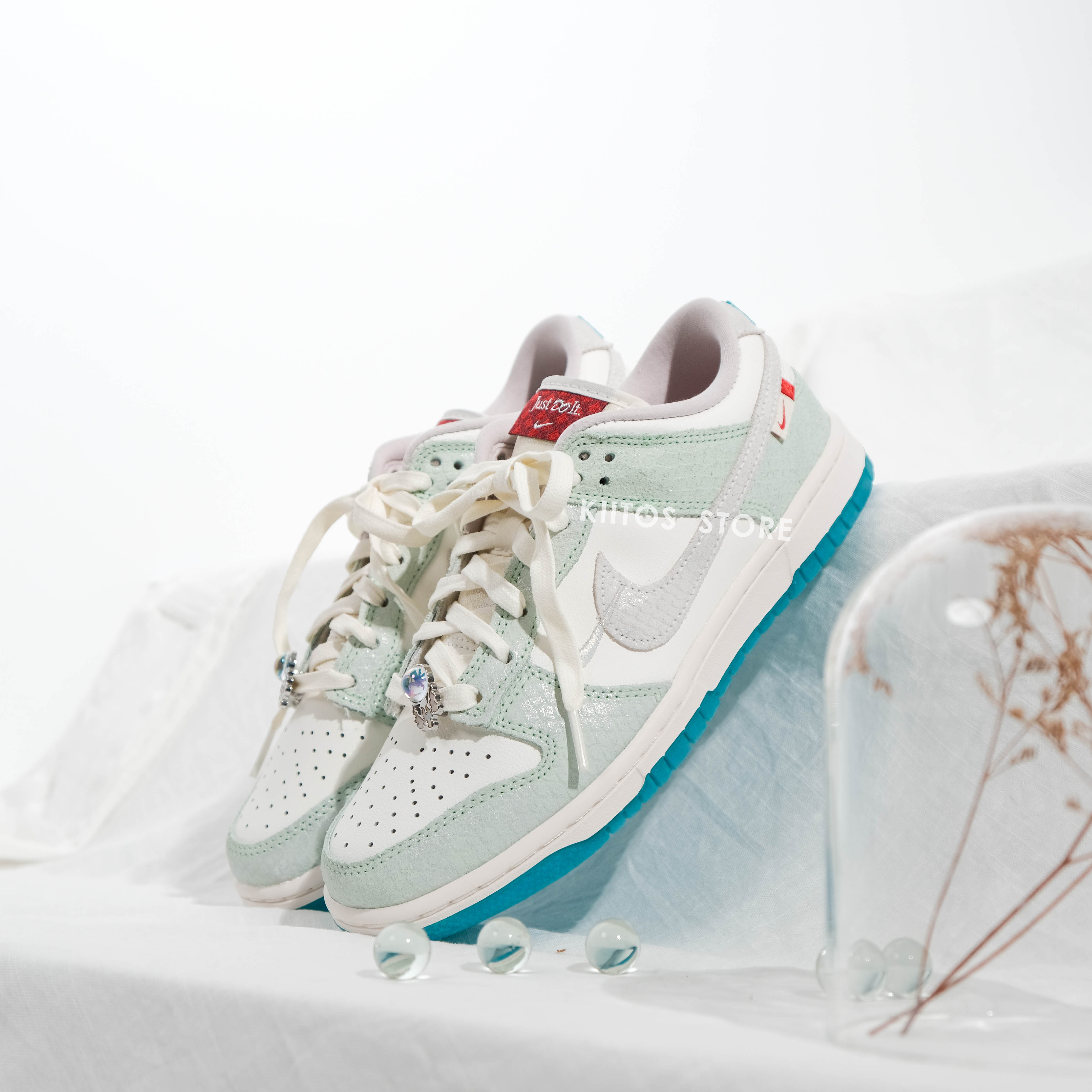 Nike Dunk Low LX  龍年限定 水晶龍珠 龍紋冰藍 FZ5065-111