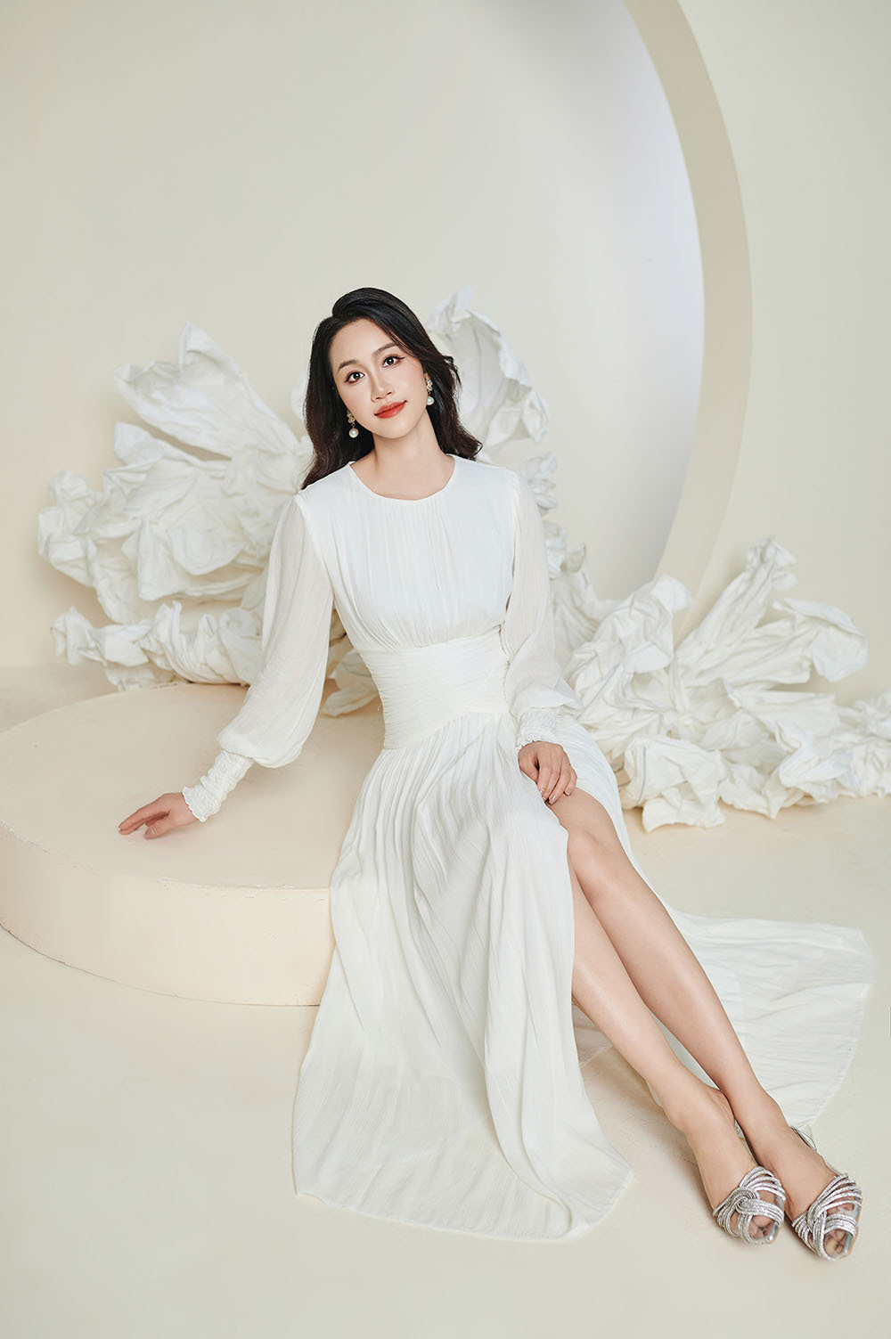 收腰開衩 純白仙女洋裝