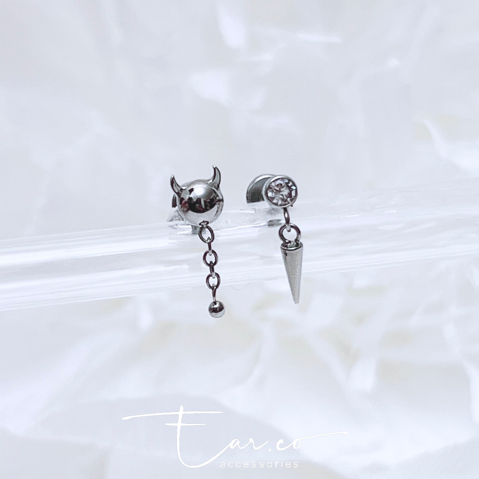 小惡魔/垂釣尖錐平頭耳珠/耳骨釘 [G23 Titanium] [單支]