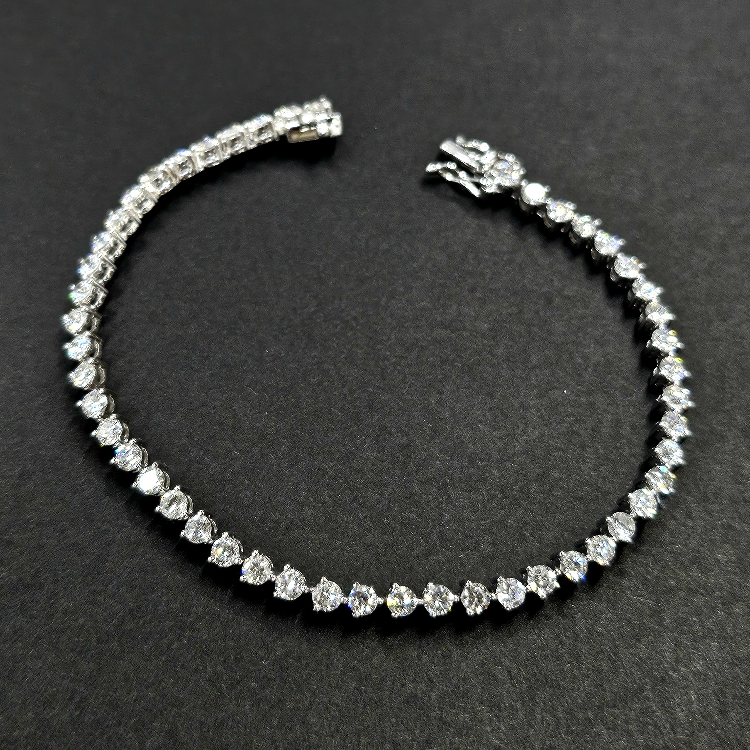 全新18K白金3卡75份鑽石手鍊