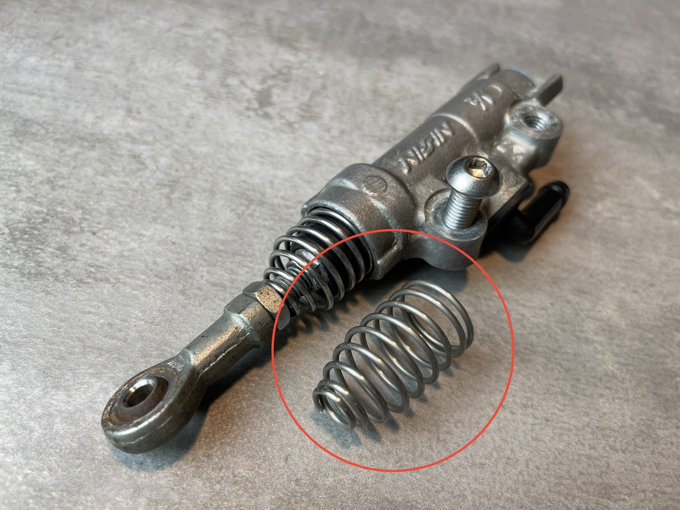 【YX部品】擋車專用 後煞車 總泵 煞車 回饋 彈簧 白鐵