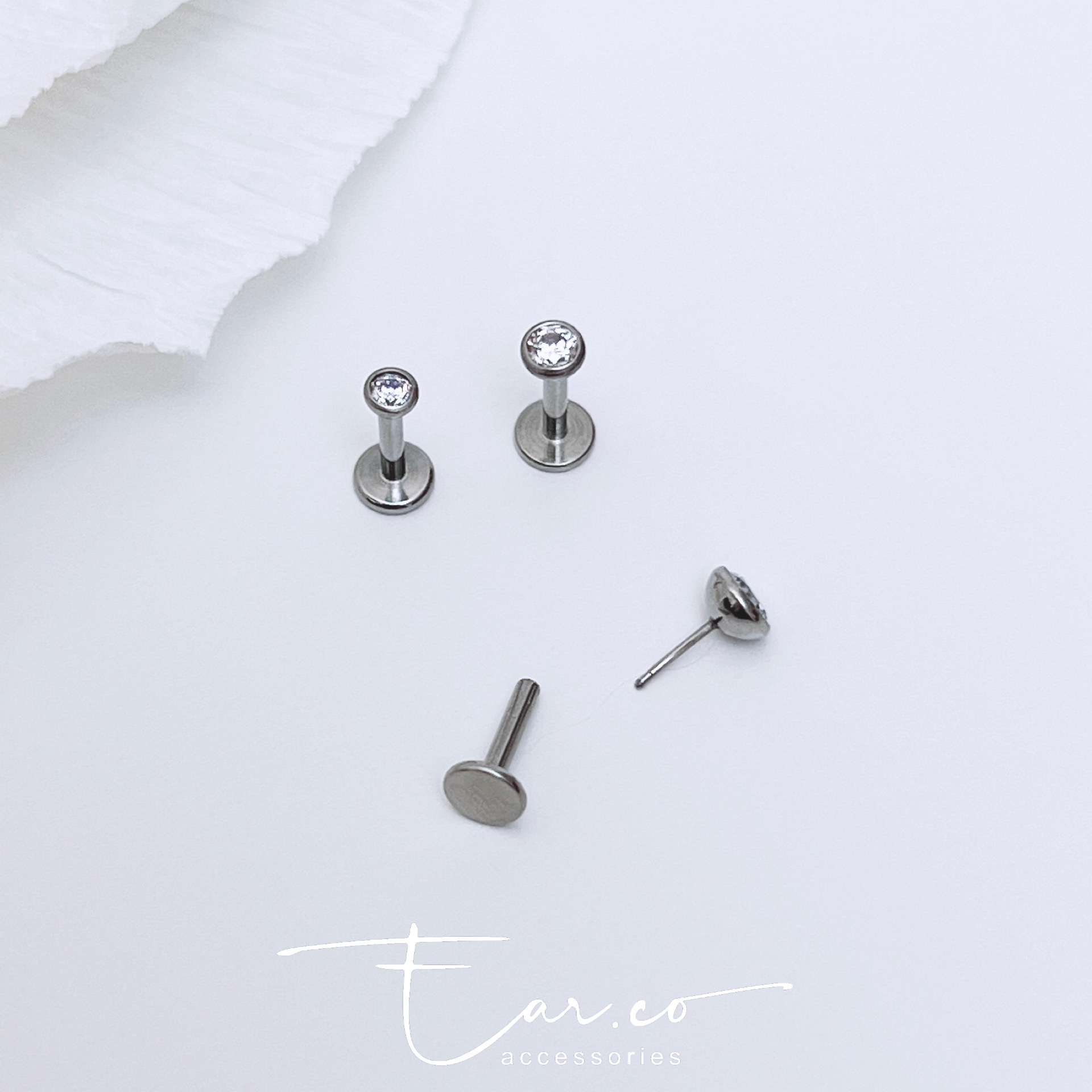 包邊White閃石平頭耳門/耳珠/耳骨釘 [G23 Titanium] [單支]
