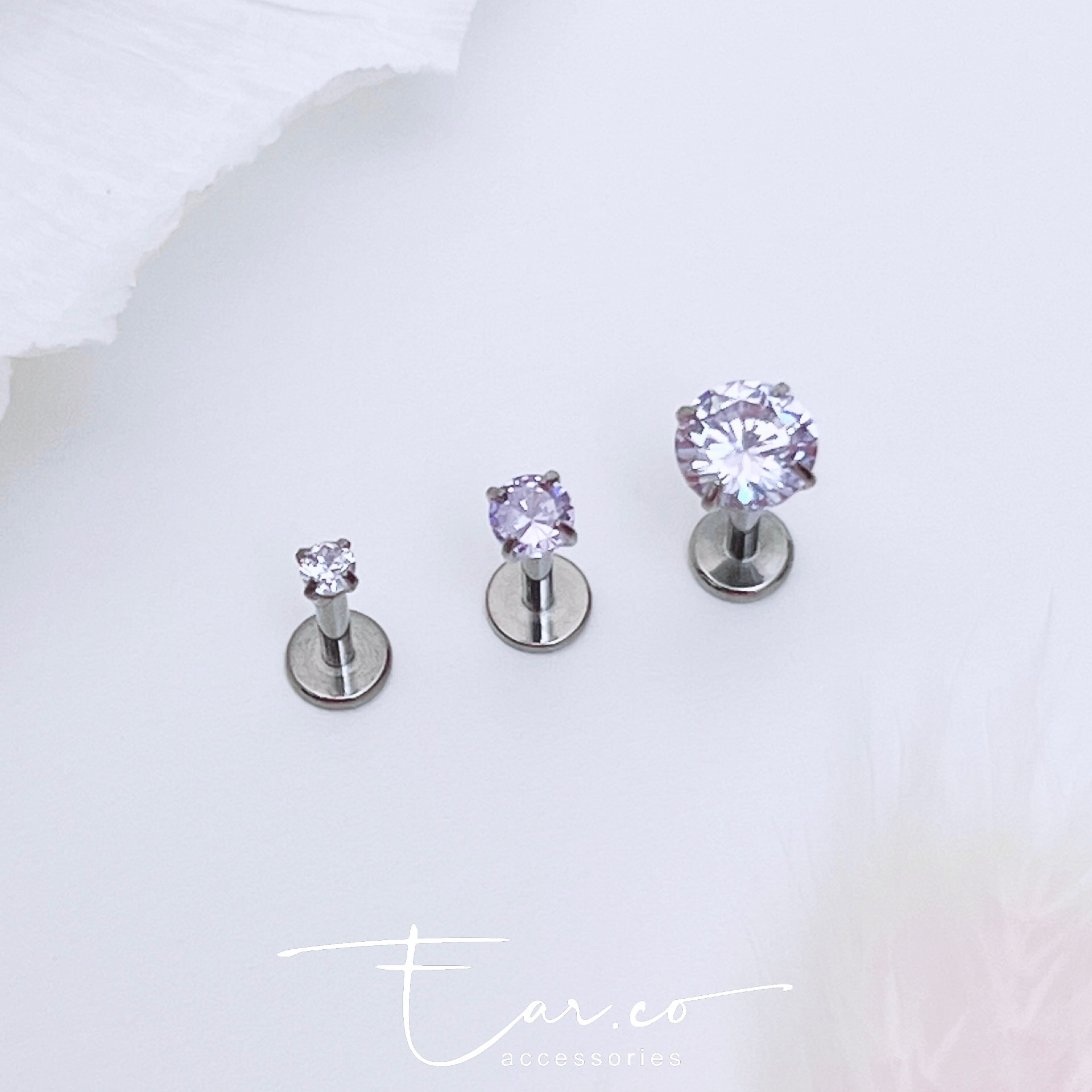 Purple四爪閃石平頭耳門/耳珠/耳骨釘 [G23 Titanium] [單支]