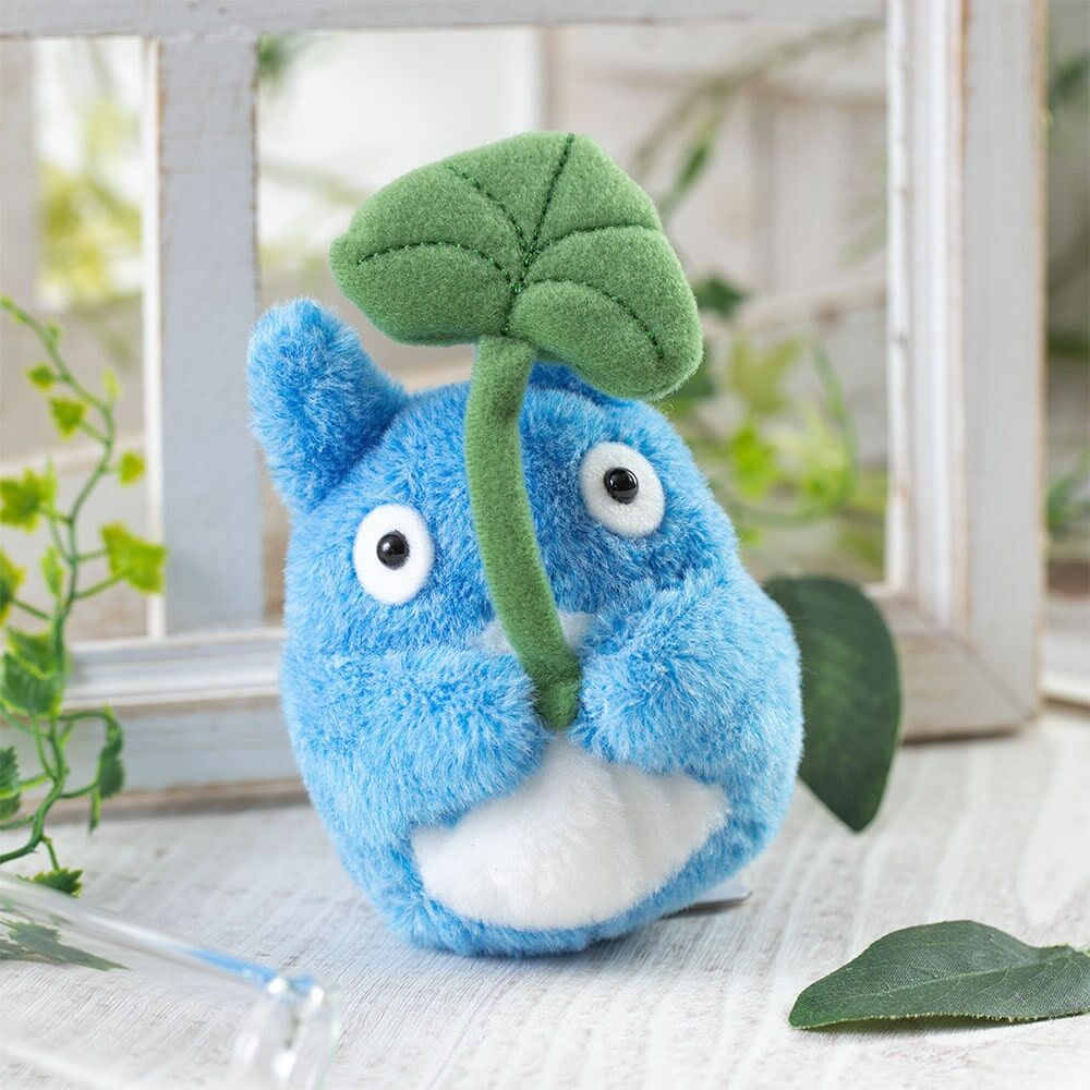 柔軟沙包 中龍貓 手持樹葉