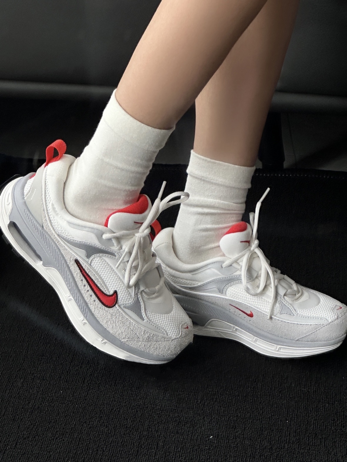 Nike Air Max Bliss 白紅麂皮灰