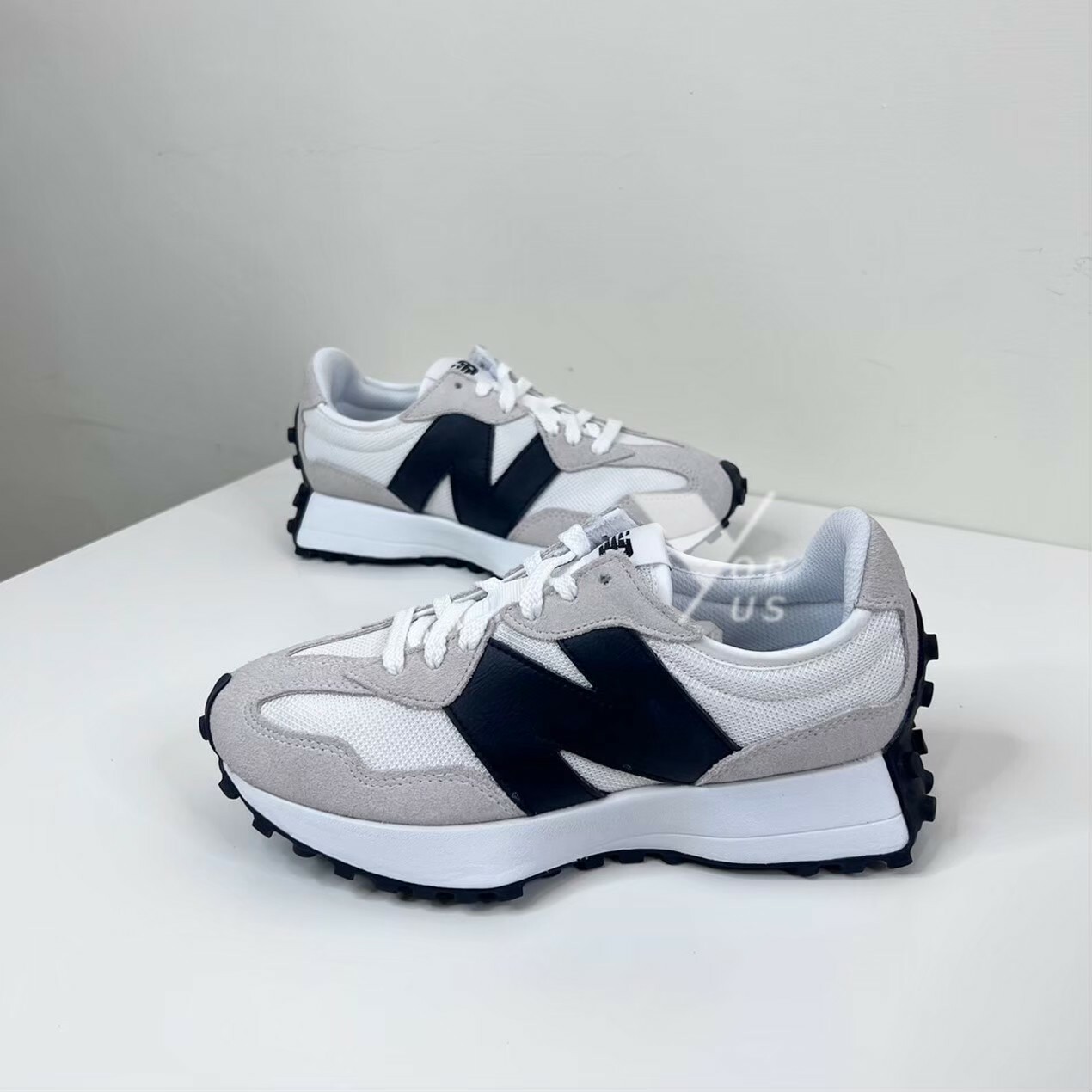 New Balance 327 海鹽黑（MS327CWB）