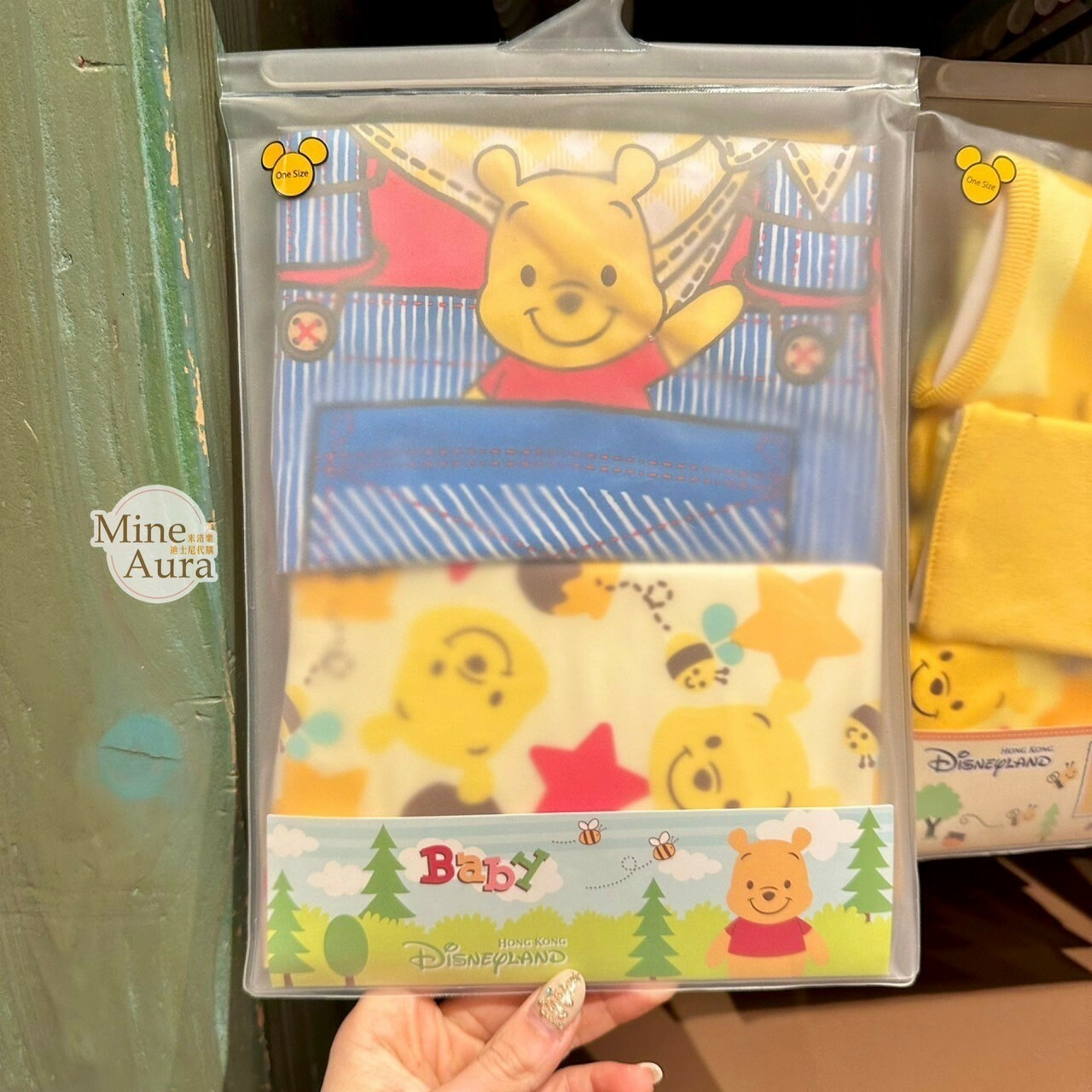 (現貨) 小熊維尼 Winnie the Pooh 防水 圍兜兜 飯兜 2入組 -香港迪士尼樂園