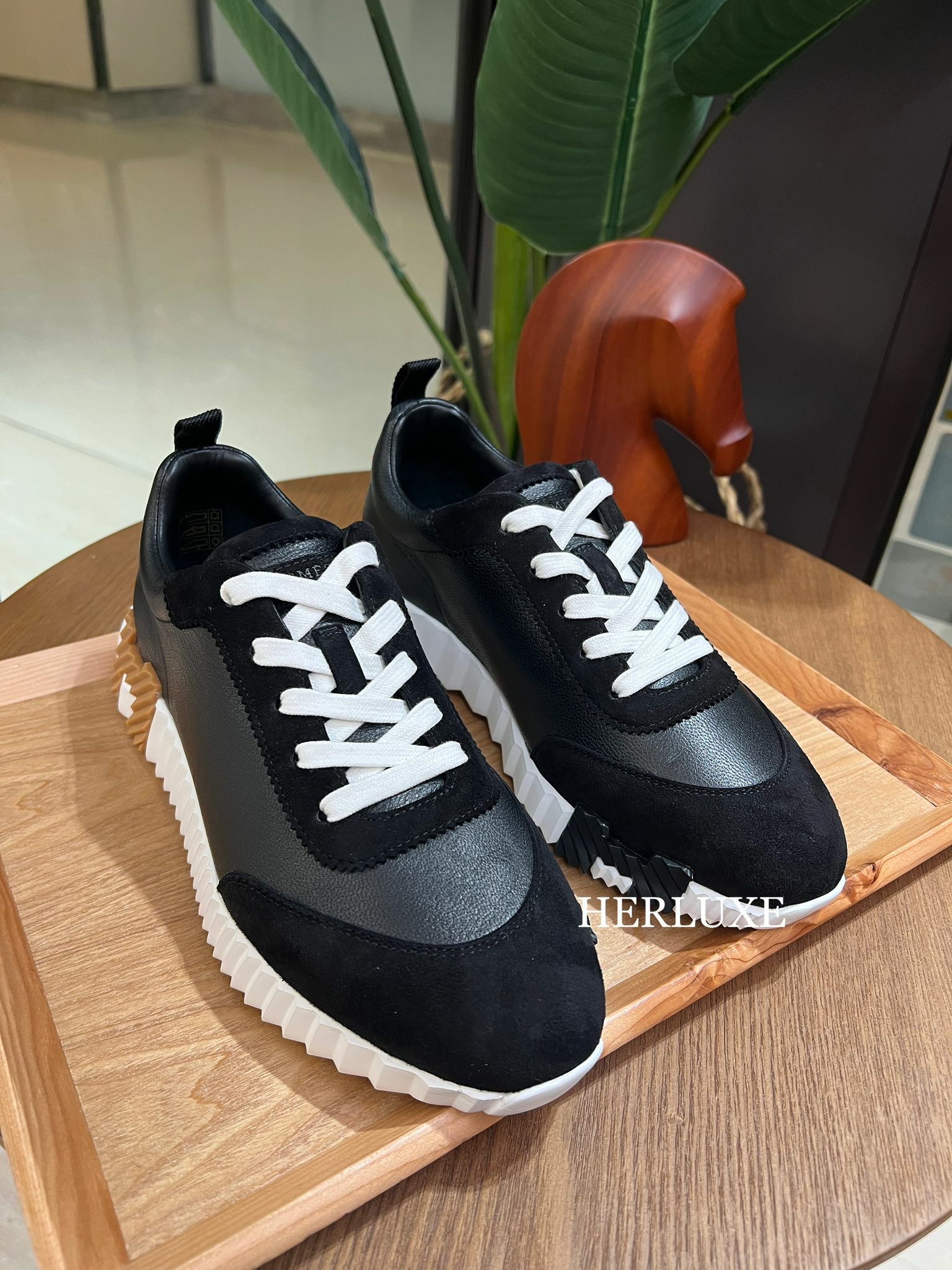 Bouncing sneakers noir leather(可預訂鞋碼）