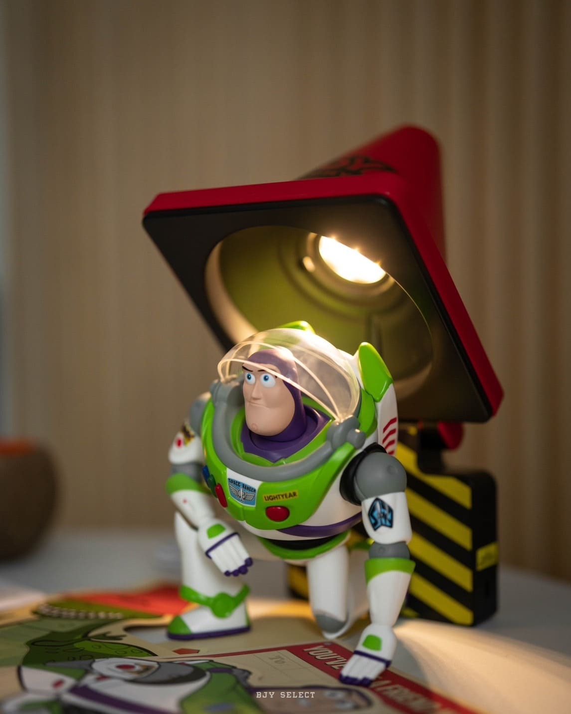 #預購 玩具總動員 巴斯光年路障燈 小夜燈 公仔擺件