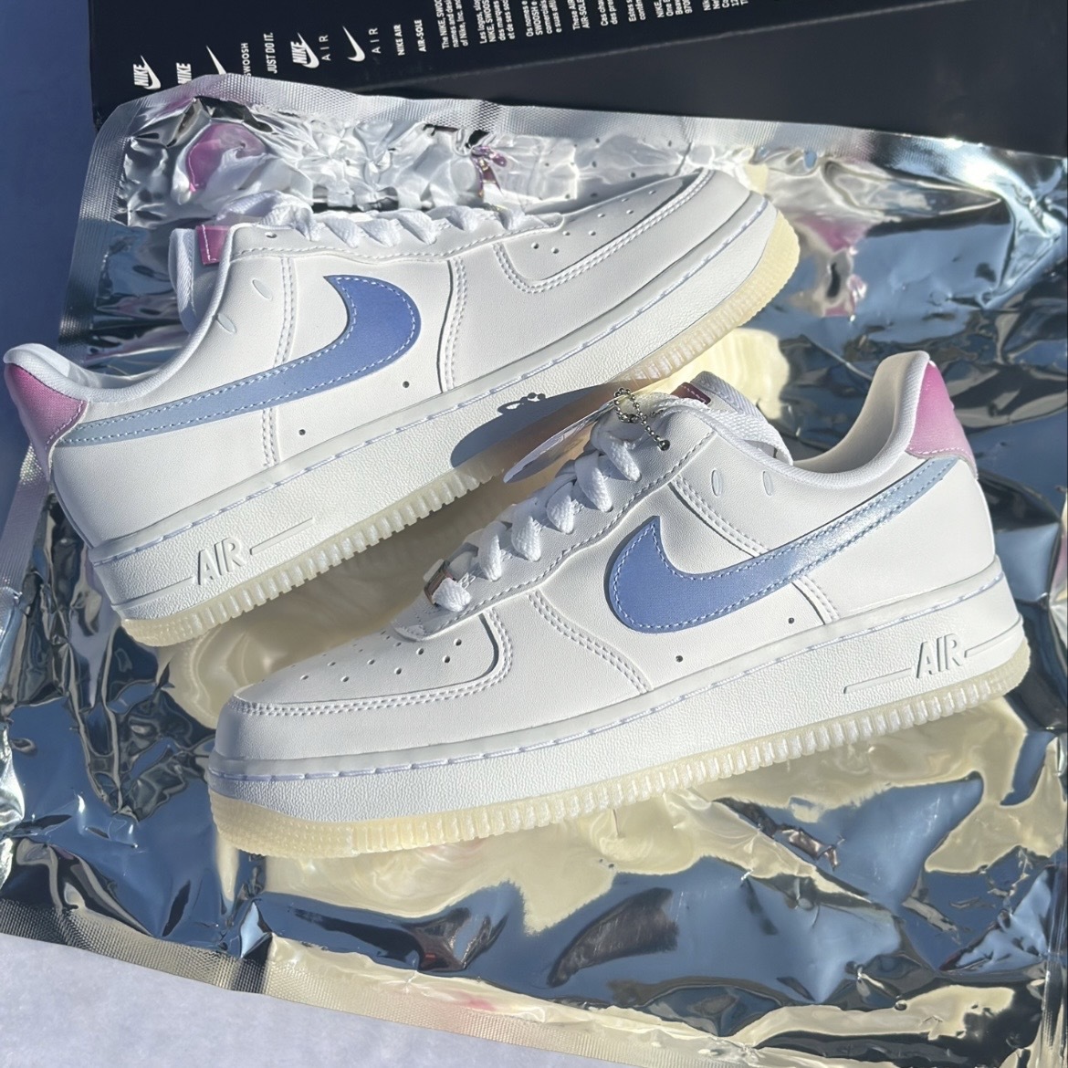 Nike Air Force 1 Low 新款 2023版 UV變色 漸層勾 果凍底 FZ5531-111