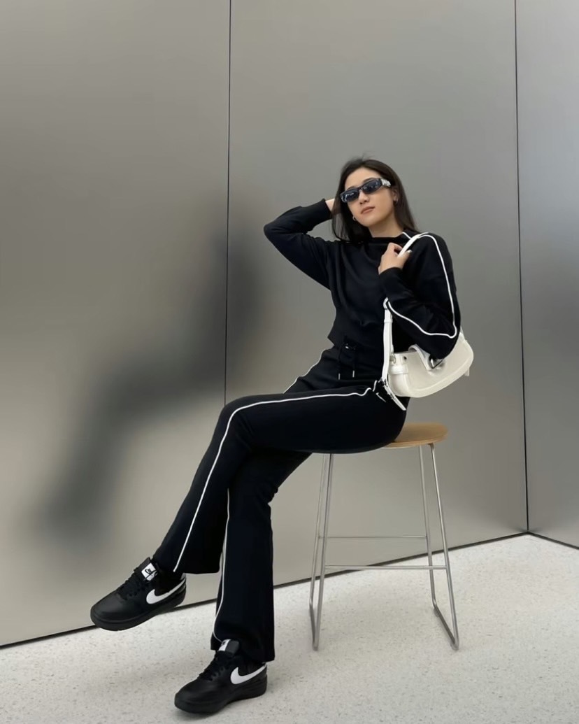 NIKE GAMMA FORCE黑底白勾 小ambush（FQ6476-010）