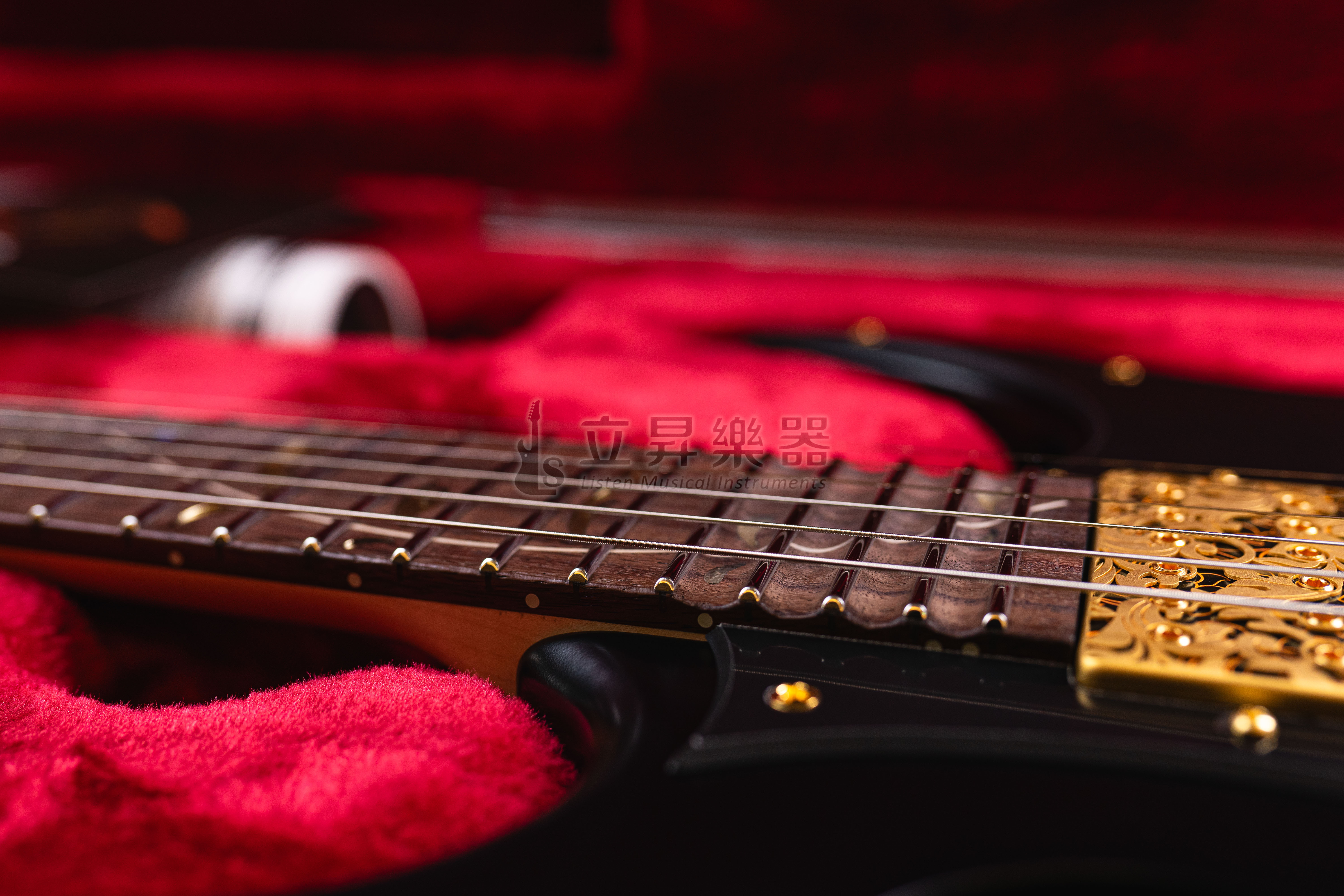 【預訂商品】Ibanez 電吉他 PIA3761 XB 黑金色 Steve Vai 簽名琴 日廠 大搖座 附原廠硬盒 第 5 張圖片｜三峽吉他 / Bass