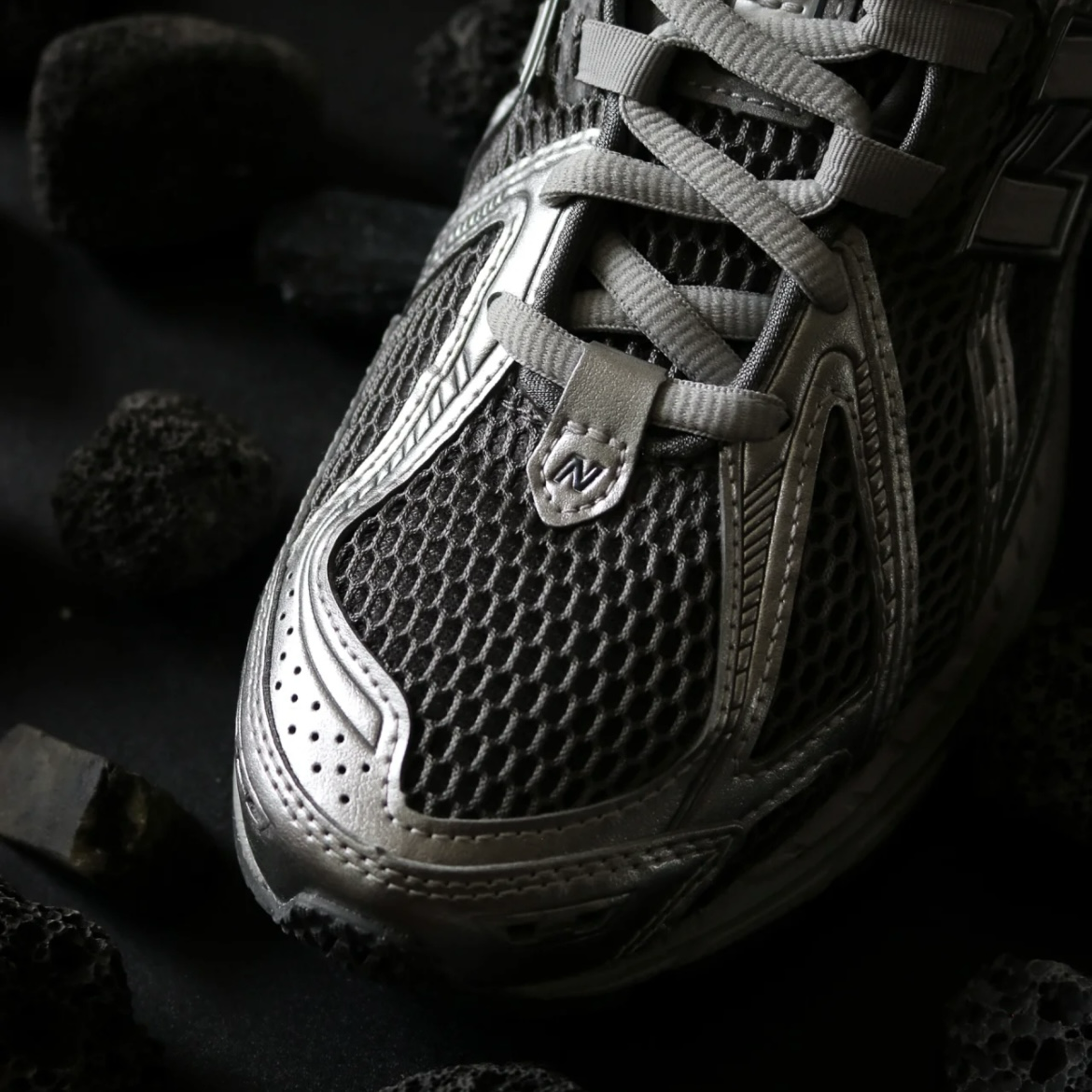 New Balance 1906R 灰銀 煙灰 金屬色 反光 復古運動鞋
