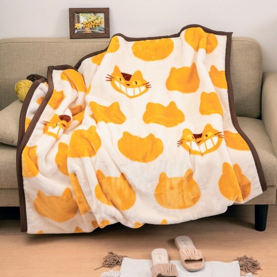 大毛毯 龍貓 貓巴士剪影