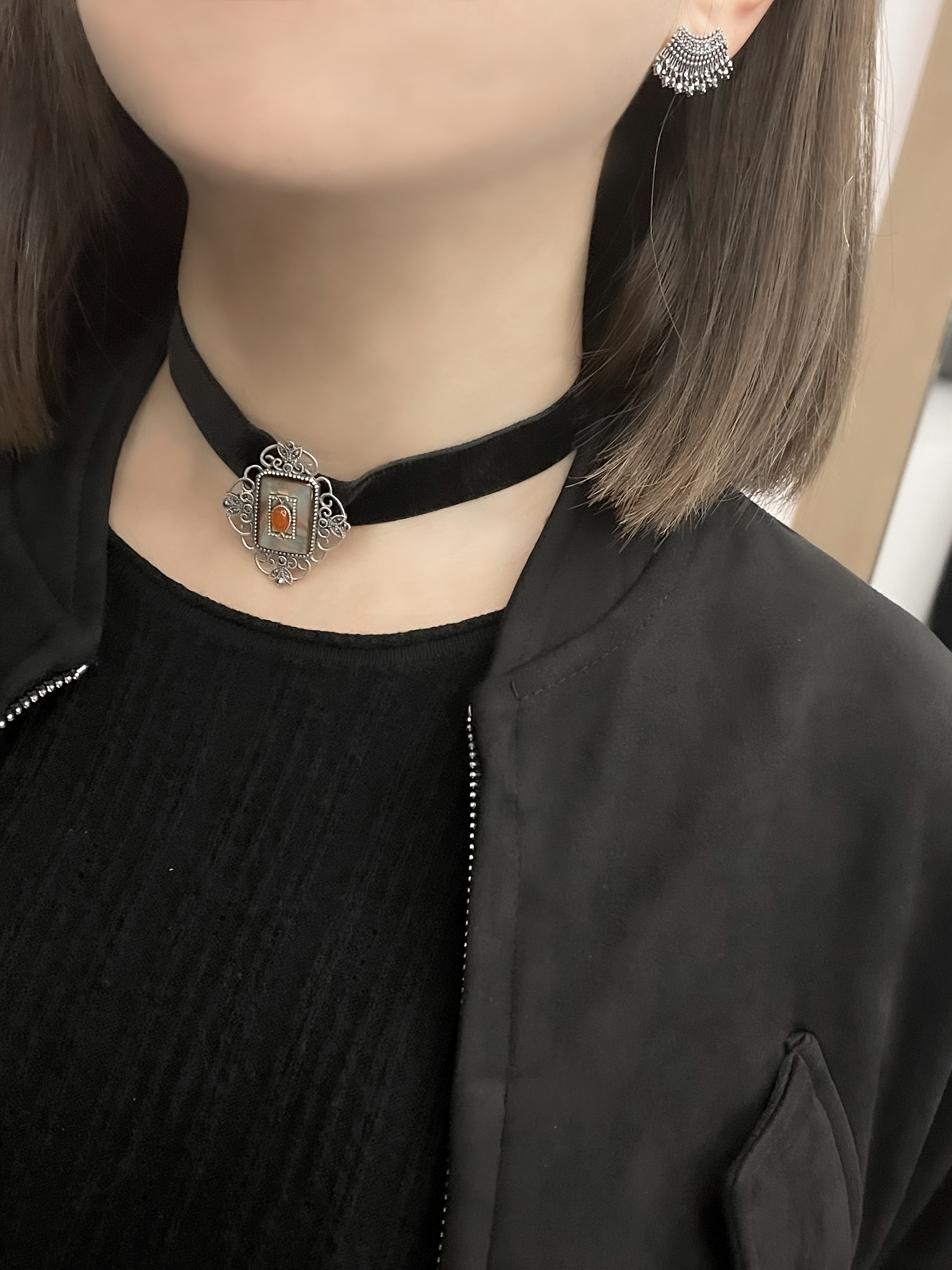 典雅對稱紅瑪瑙胸墜