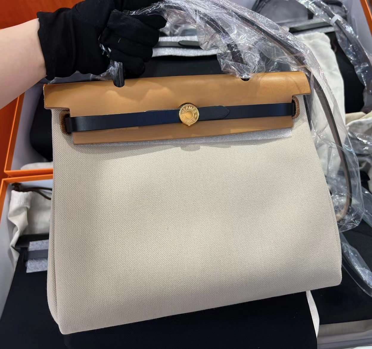 Hermes 特別拼色 -M