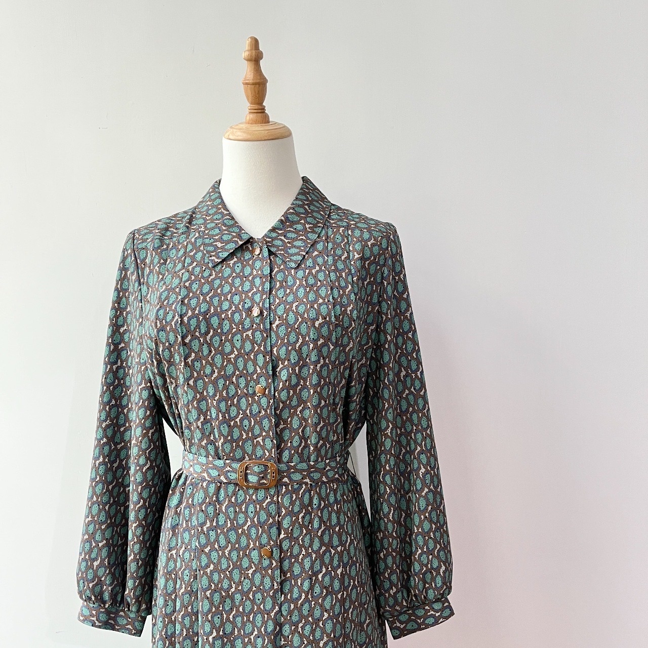 日本製藍綠可愛抽象感葉子連身裙