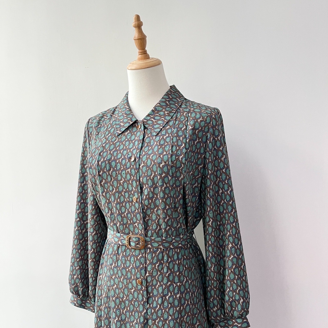 日本製藍綠可愛抽象感葉子連身裙