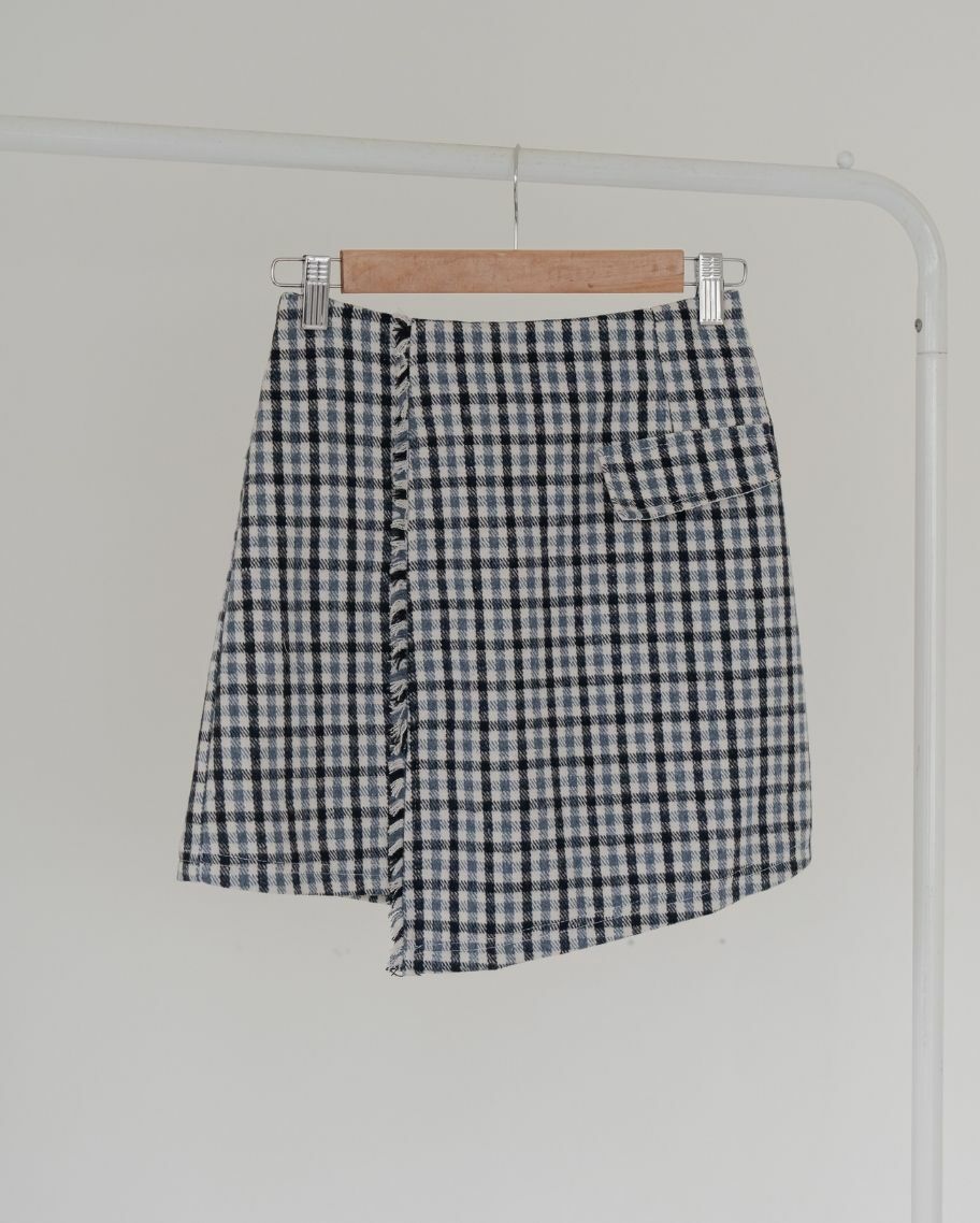 學院風格子毛邊短裙