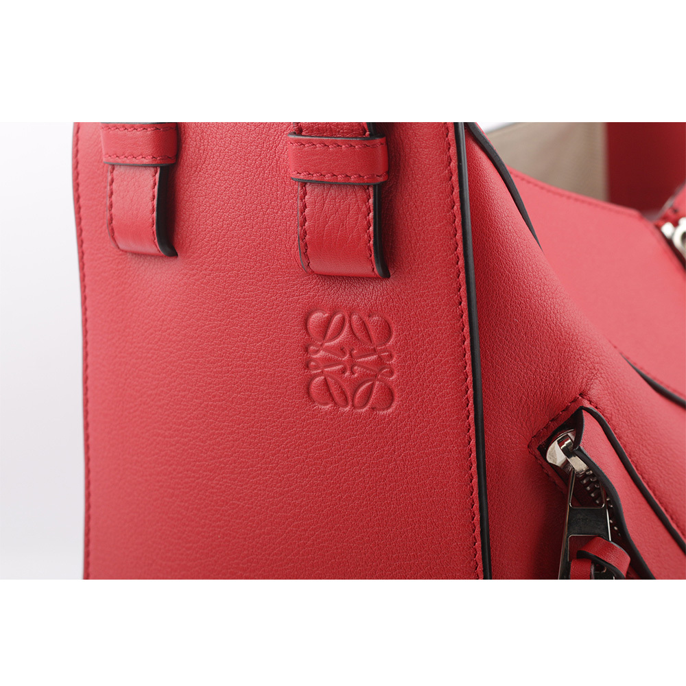 【LOEWE】Hammock Small 牛皮吊床包(紅色)