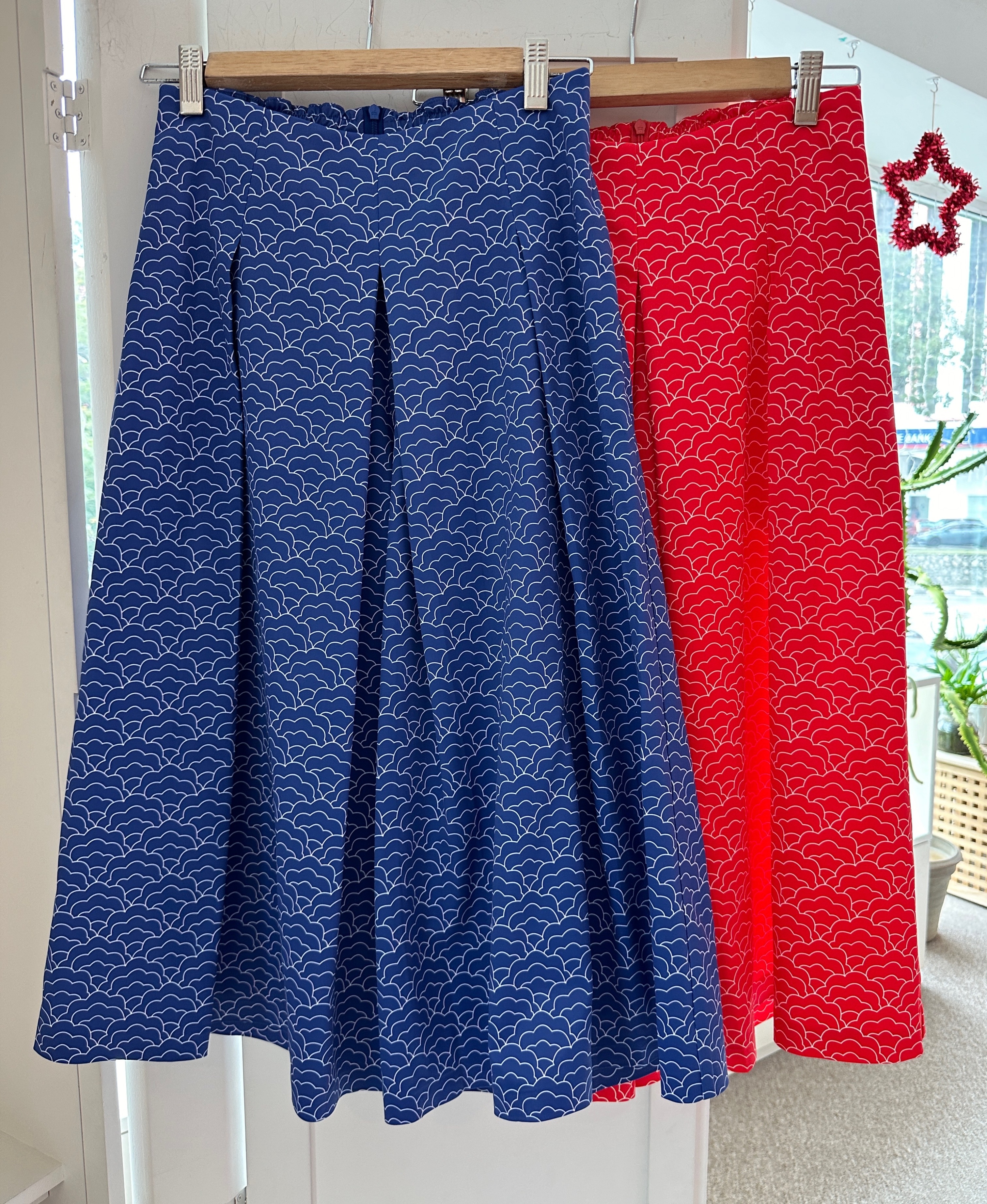 SOLID MOTIF PRINT WIDE LEG ANKLE PANT