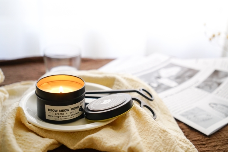 香氛蠟燭與貓咪圓頭燭芯剪