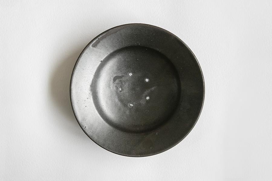 祥見知生選品-下村淳-黑釉８寸邊皿