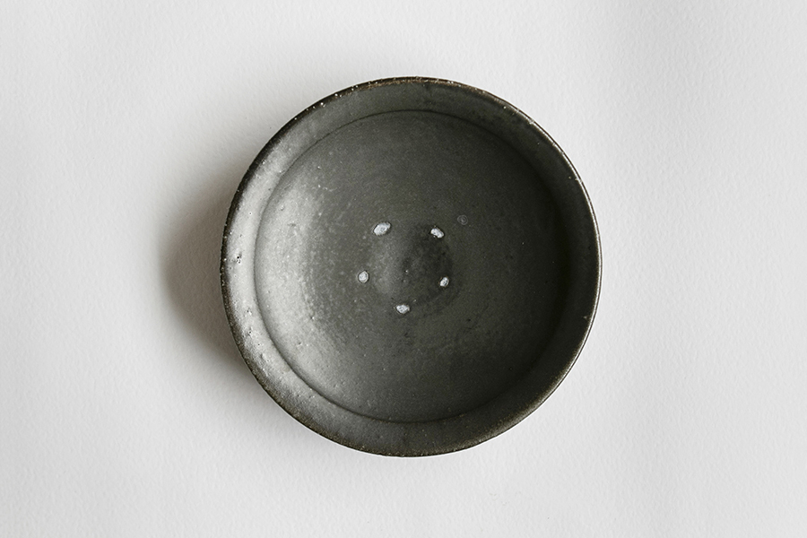 祥見知生選品-下村淳-黑青釉7寸皿