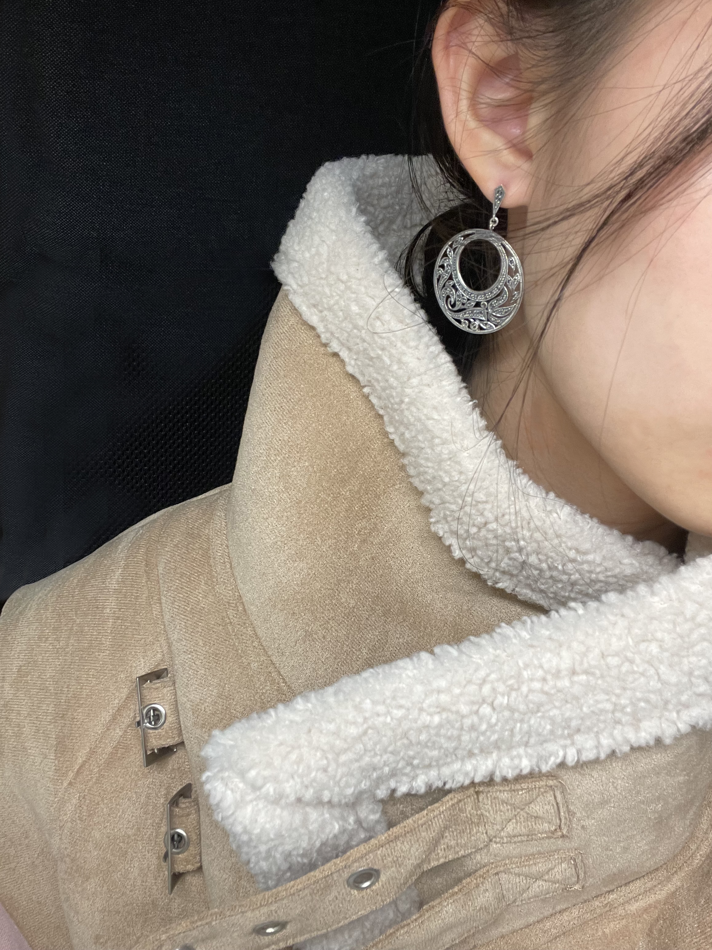 圓形鏤空馬克賽石耳環