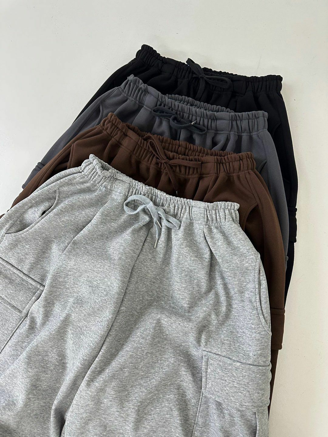 淨色可束腳工裝鬆身運動褲(薄絲絨底) LANE-039P