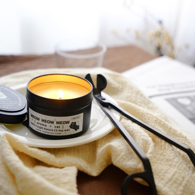 香氛蠟燭與貓咪圓頭燭芯剪