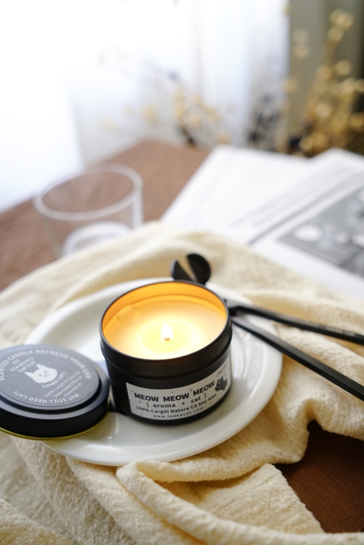 香氛蠟燭與圓頭燭芯剪