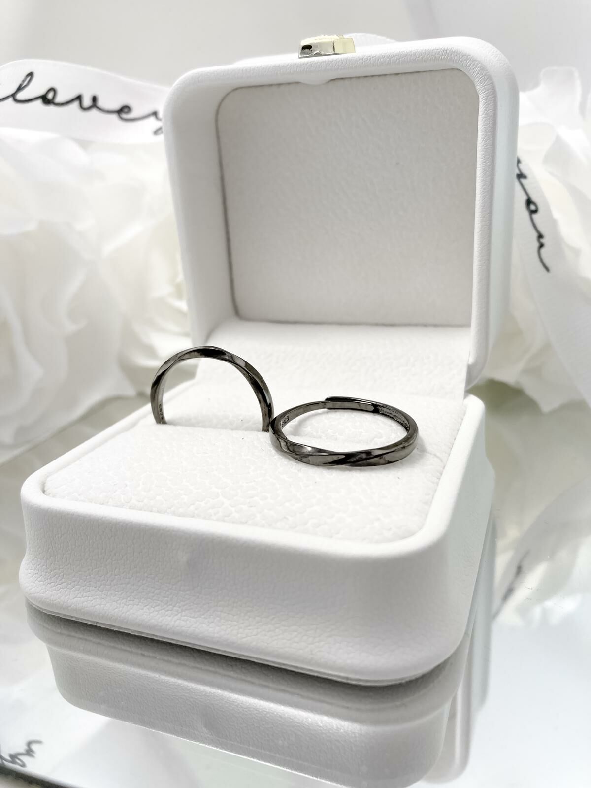 黑色莫比烏斯戒指