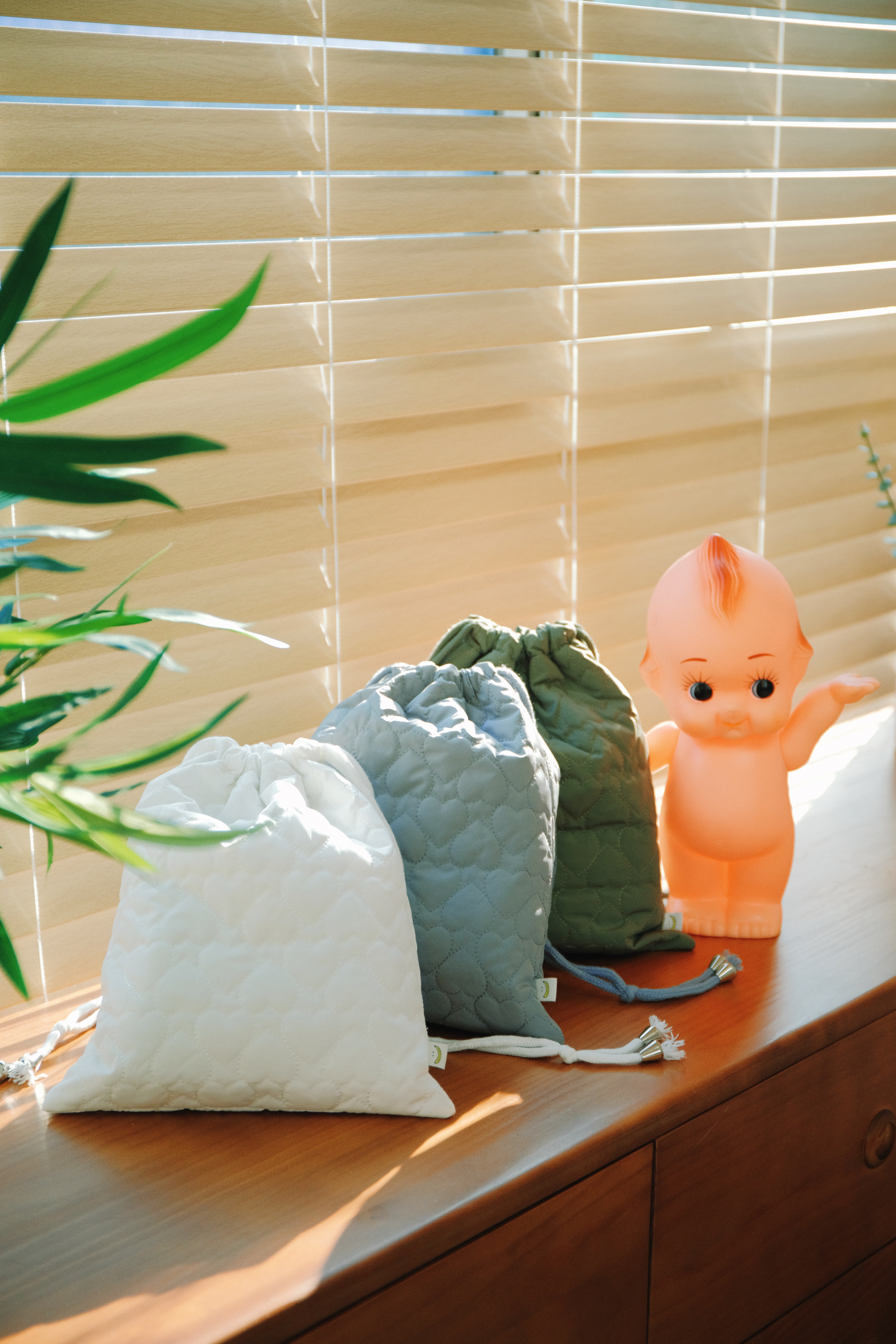 三色／心心絎縫夾棉餃子袋／Heart Pattern Quilted Drawstring Bucket Bag