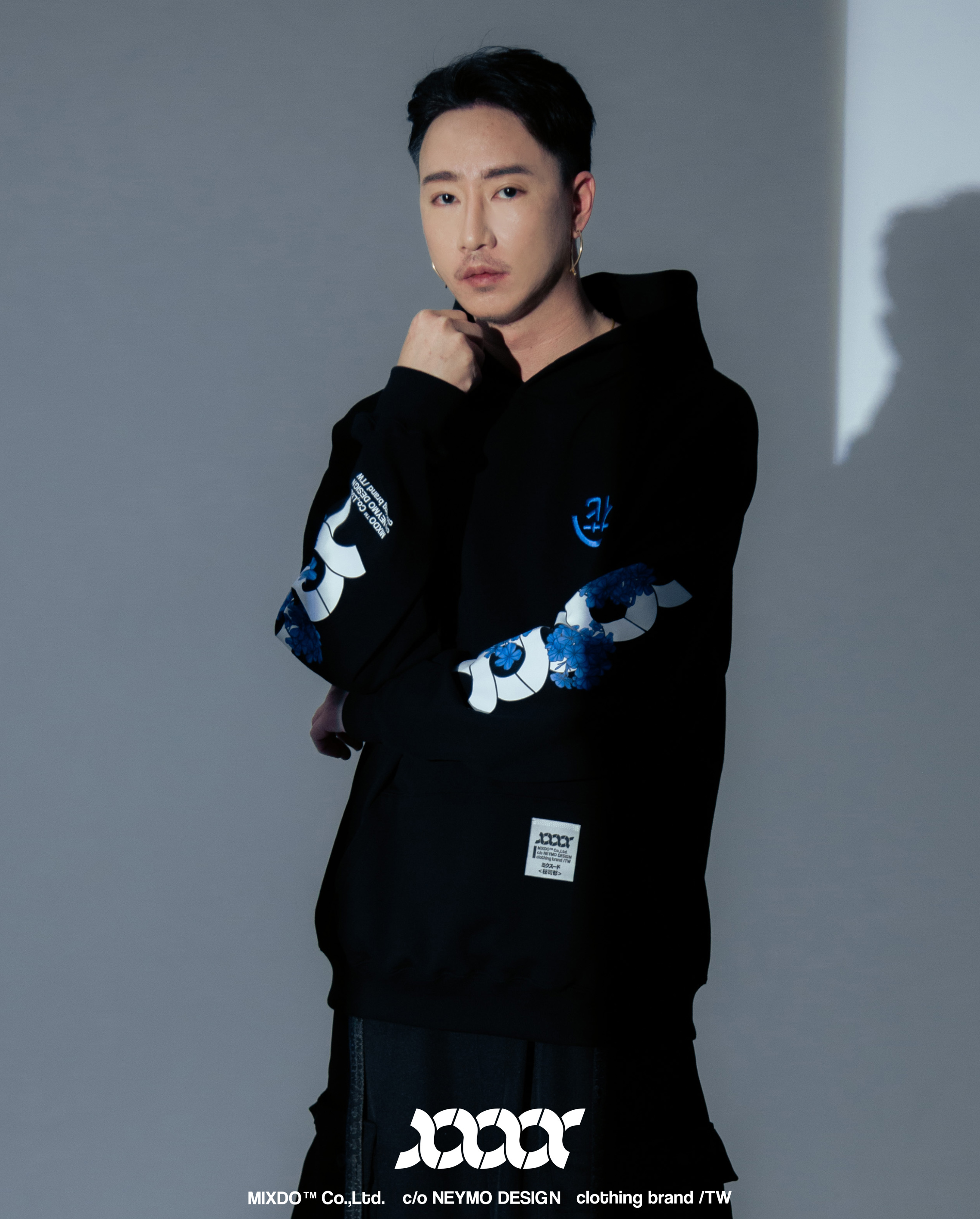 MIXDO - L'Ermite Plumbago hoodie（MIXDO-藍雪花帽T）