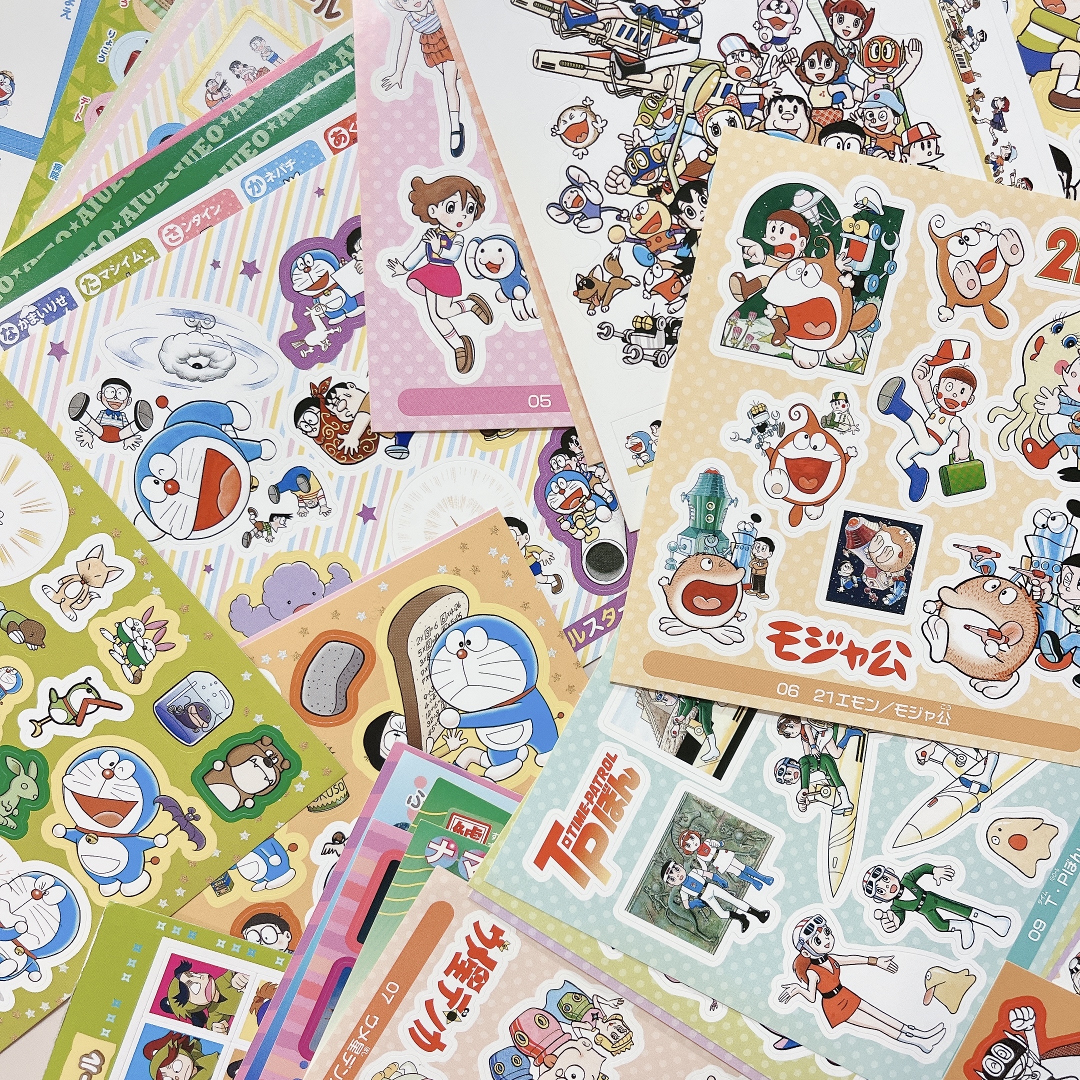 授權 小貼紙  (3張一組) 哆啦A夢 米菲兔 藤子不二雄  忍者亂太郎 寶可夢 皮卡丘 動物星球 海底世界