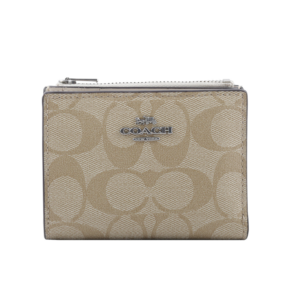 【COACH】銀字馬車Logo 塗層帆布暗釦二折短夾(淺卡其/白色) CM852 SIGHA