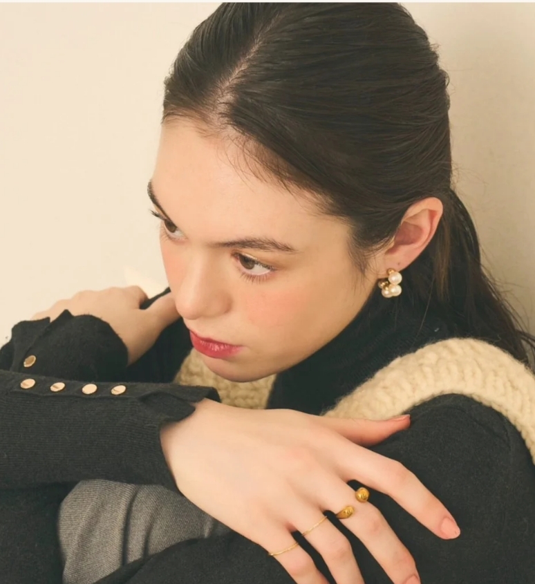 LOEM TOKYO -SMALLER PEARL PIERCE